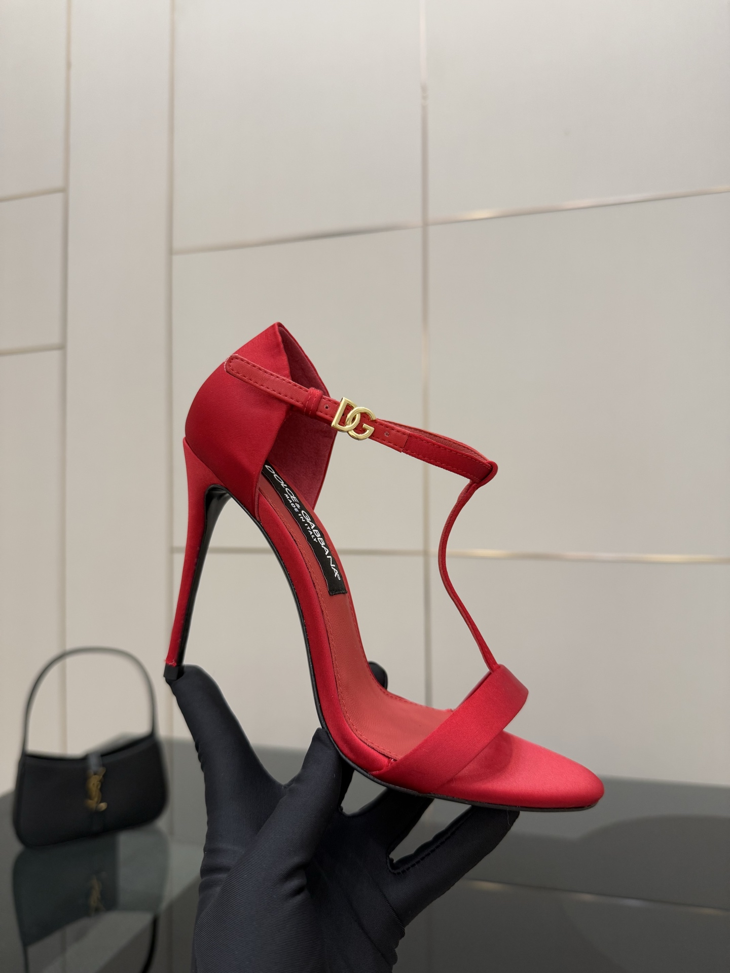 Dolce & Gabbana 25SS Sheep Skin Heels with Gold Badge, 11cm High. - 图片 7