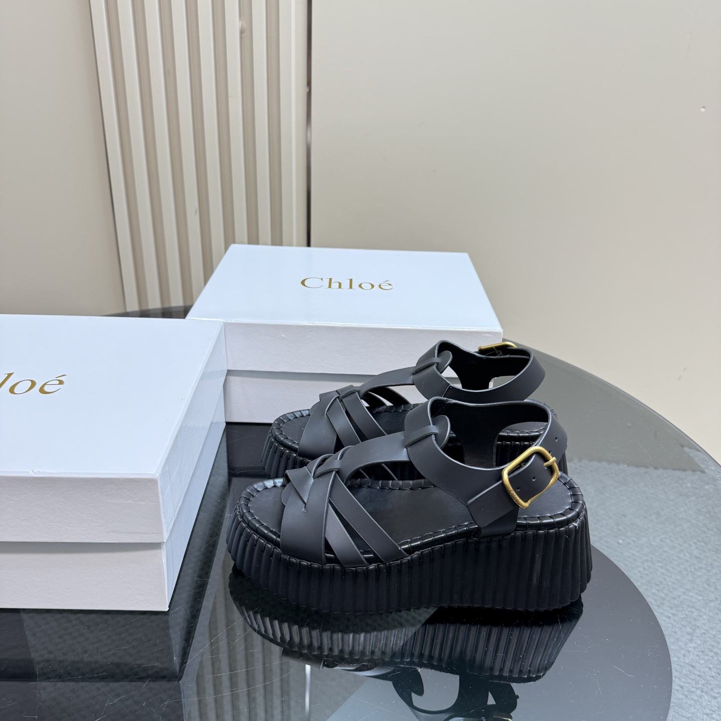 NO:262807,Chloe's latest stitching sandals, original private model high-density foam sole, artificial Goodyear threading, all positions are just right after matching, all the craftsmanship is the same as the original material, and it is definitely a pair of must-have tools for walking in the world!  !  All-match Korean version, size 35-40 standard size, sandals, chloe, loewe, sandals19860909Chloe（克洛伊）最新的缝线凉鞋,原版私模高密度发泡鞋底 人工固特异手法穿线 配上后所有的位置刚刚好 所有的工艺与材质原版一致 绝对是一双耐穿耐看行走江湖必备利器！！百搭韩版 码数35-40标准码,凉鞋,chloe,loewe,sandals,Women's Shoes