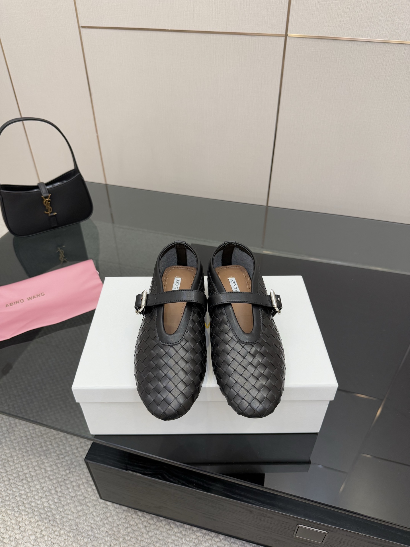 Stylish Mary Jane Shoes with Crystal Coating and Velvet Pumping Foot