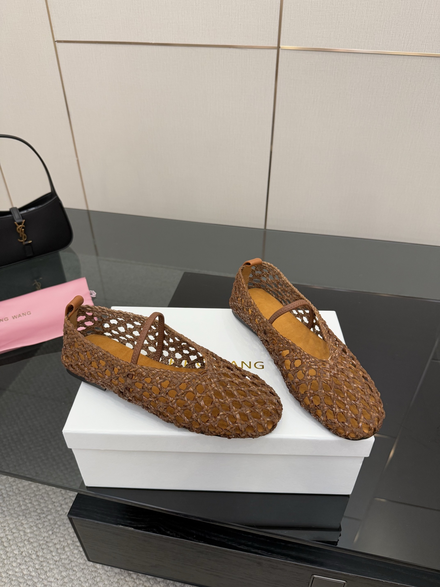 Stylish Weaved Mary Jane Shoes with Crystal Coating – Size 35 to 41 - 图片 2