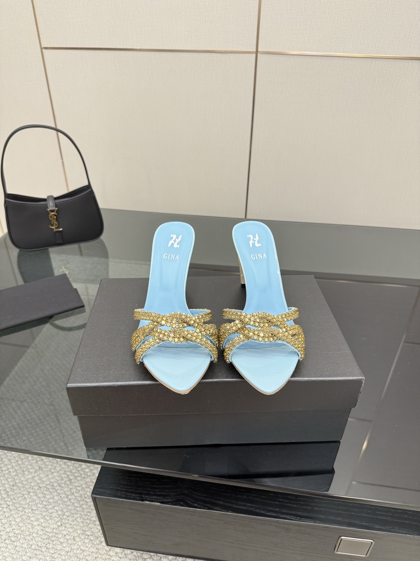 NO:391584,GINA niche high-luxury brand Barbie same pointed toe thin-heeled stone-patterned high-heeled rhinestone sandals, rhinestone upper, inner footstepped stone pattern, patent leather, sheepskin, outsole full leather Size 35-40 (40.41, 42 customized), high heels, slippers, sheepskin19860909GINA小众高奢品牌芭比同款尖头细跟石头纹高跟水钻凉拖 鞋面水钻 内里垫脚石头纹,漆皮,羊皮 大底全真皮 码数35-40(40.41,42定做),高跟鞋拖鞋,high heels,slippers,sheepskin,Women's Shoes