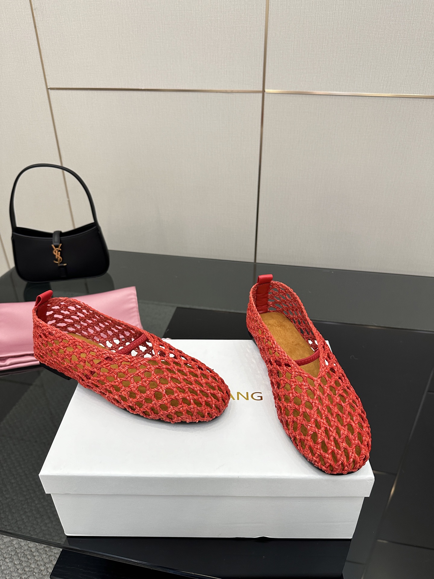 Abing Wang Weaves Sexy Mary Jane Shoes with Crystal Coating. - 图片 4