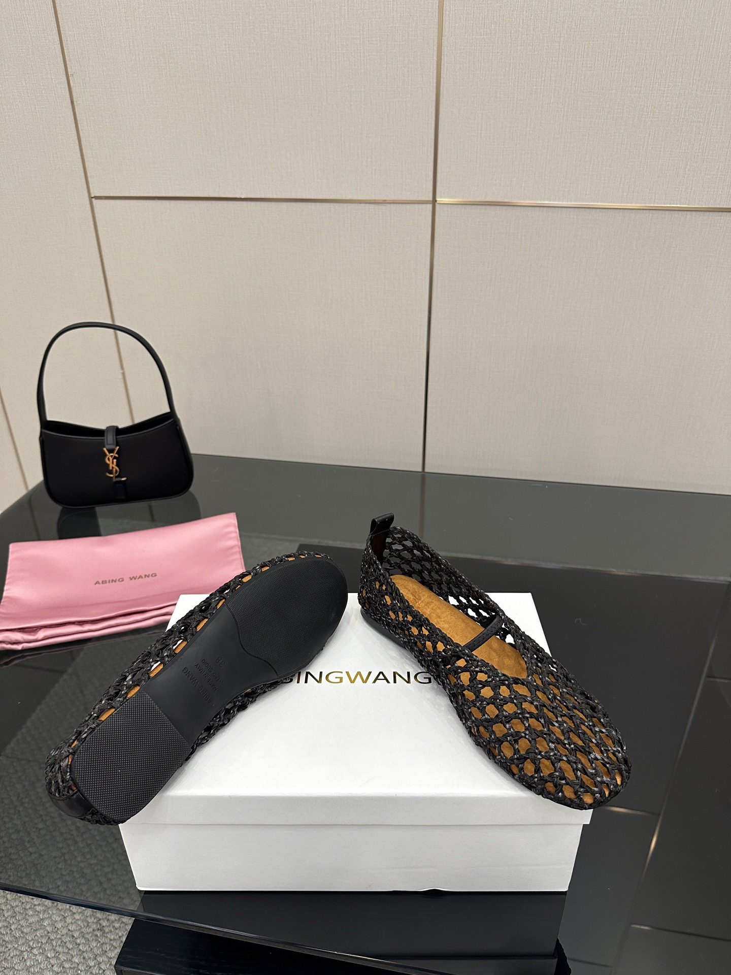 Stylish Weave Mary Jane Shoes with Crystal Coating, Velvet Pumping Foot, Rubber Sole. - 图片 5