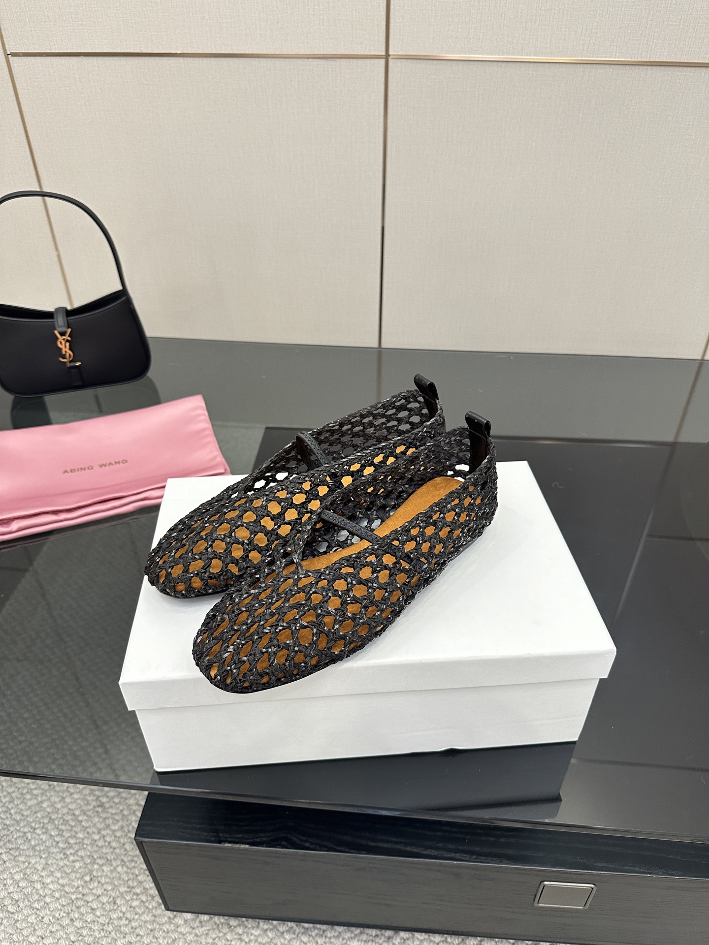 Stylish Weave Mary Jane Shoes with Crystal Coating, Velvet Pumping Foot, Rubber Sole. - 图片 2