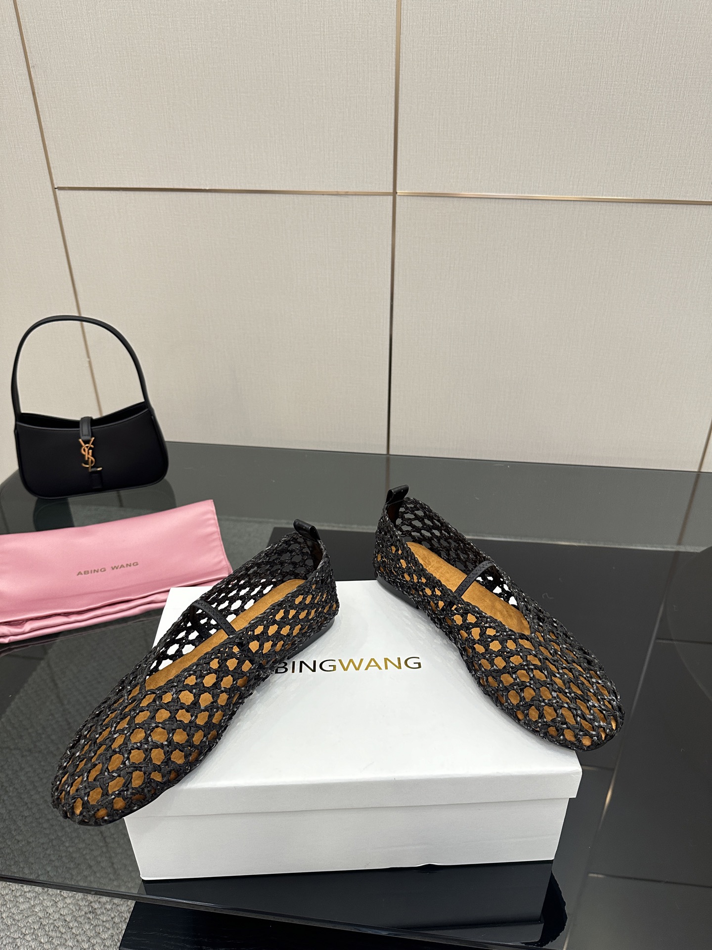 Stylish Weave Mary Jane Shoes with Crystal Coating, Velvet Pumping Foot, Rubber Sole. - 图片 3