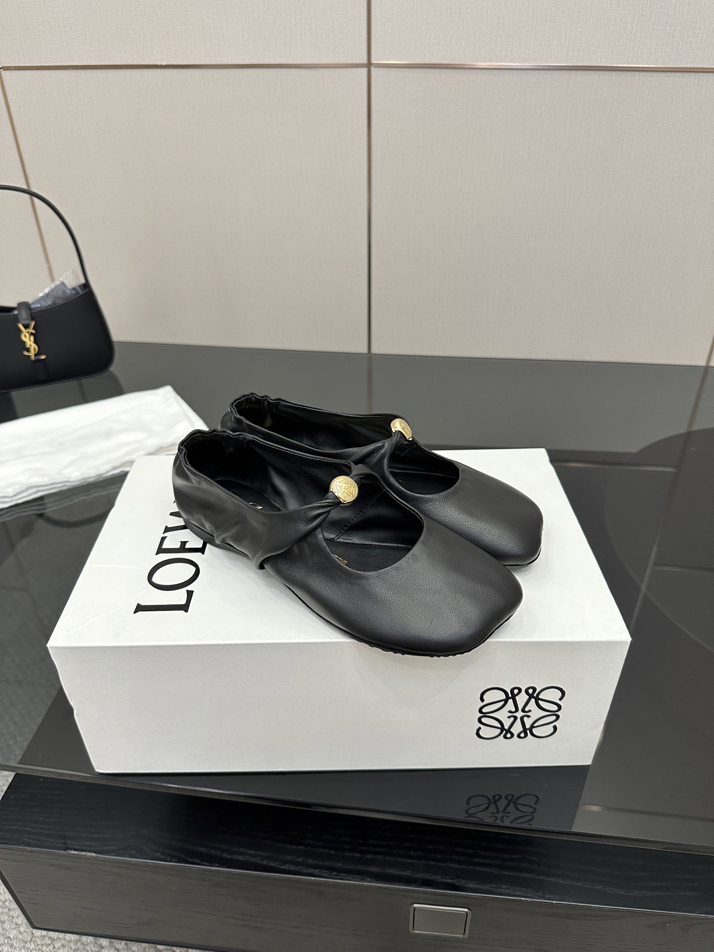 High-end LOEWE/Royvette 2025 Slipper: Stylish, Vintage, Superb Quality, Zirconium Fabric, Sheep Skin - 图片 3