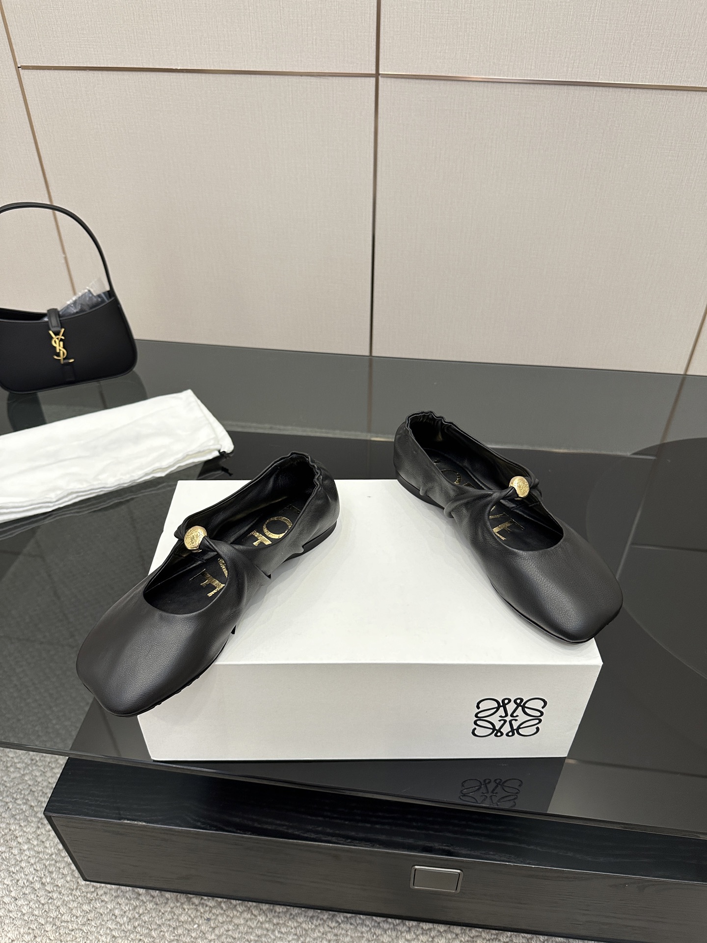 High-end LOEWE/Royvette 2025 Slipper: Stylish, Vintage, Superb Quality, Zirconium Fabric, Sheep Skin - 图片 2