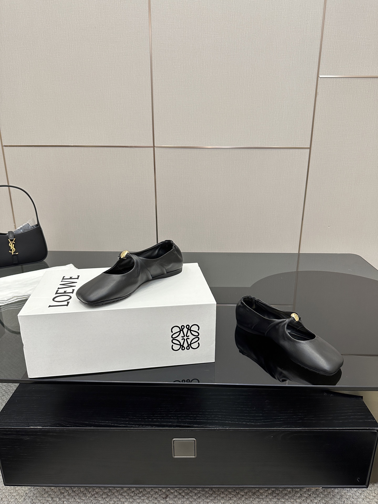 High-end LOEWE/Royvette 2025 Slipper: Stylish, Vintage, Superb Quality, Zirconium Fabric, Sheep Skin - 图片 7