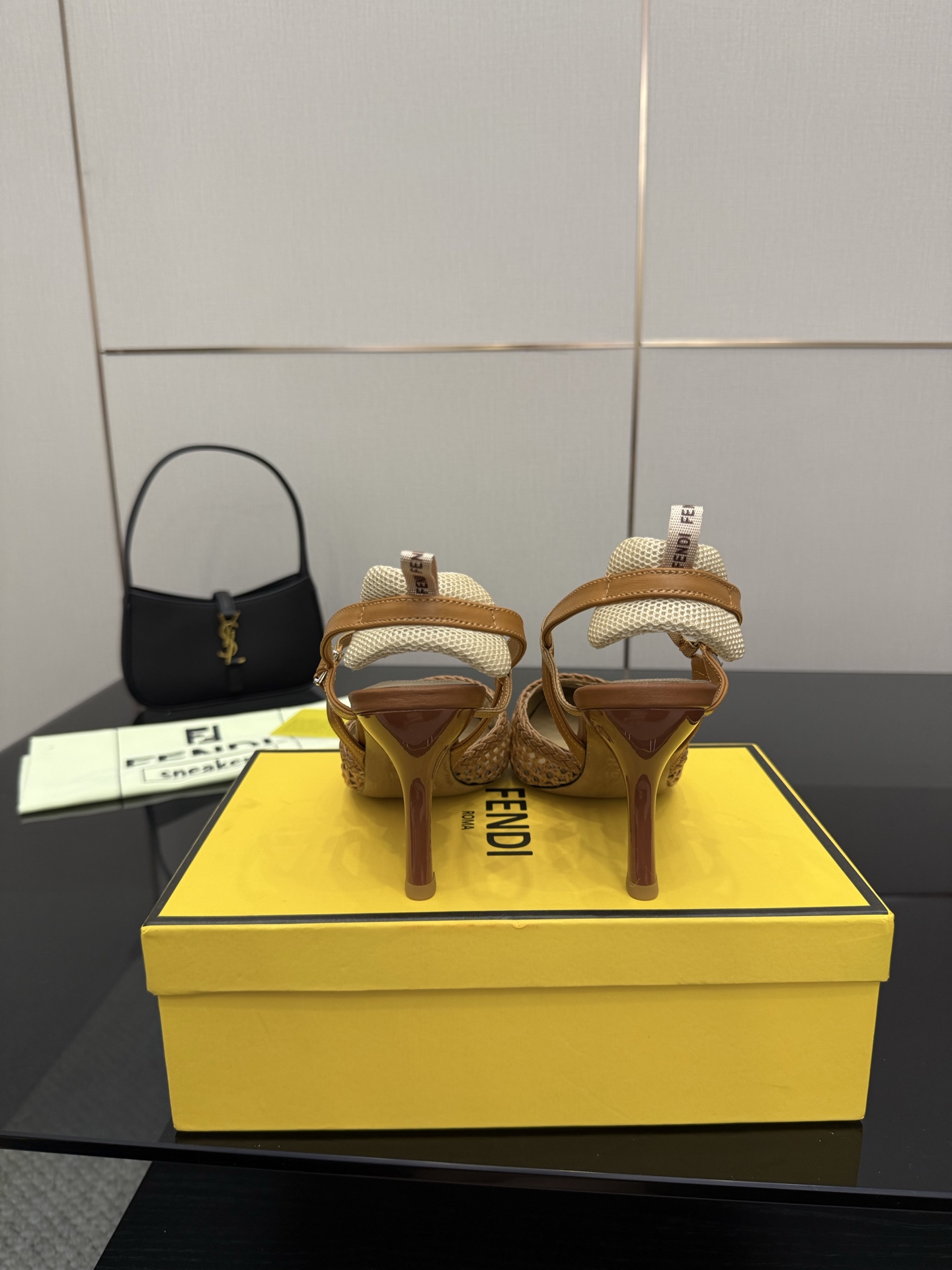 Fendi Colibrus Shoes: Italian Hummingbird-Inspired High-Tech Footwear Collection - 图片 6