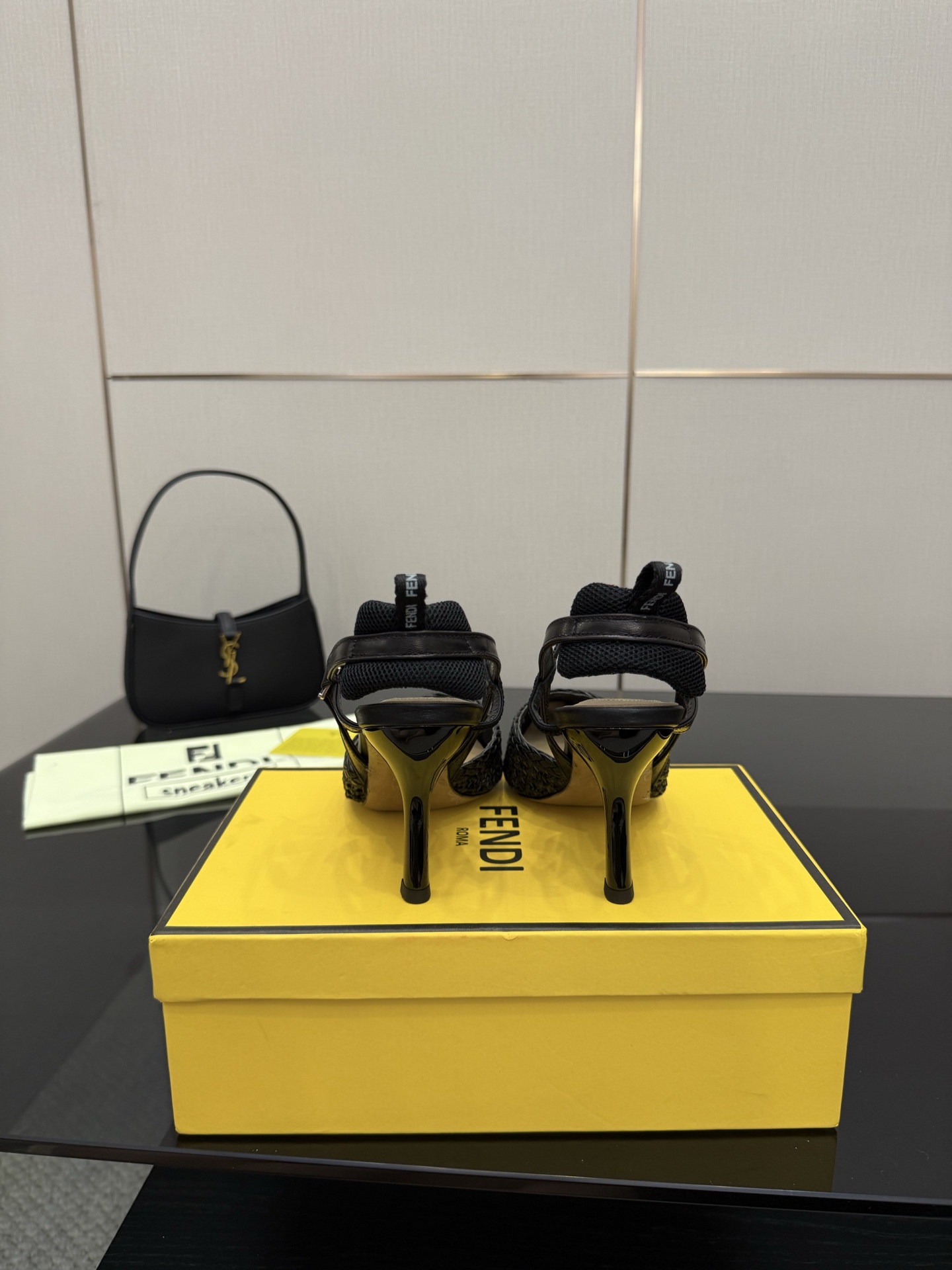 Fendi Colibrus Shoes: Italian Hummingbird-inspired Style in High-Tech Details - 图片 6