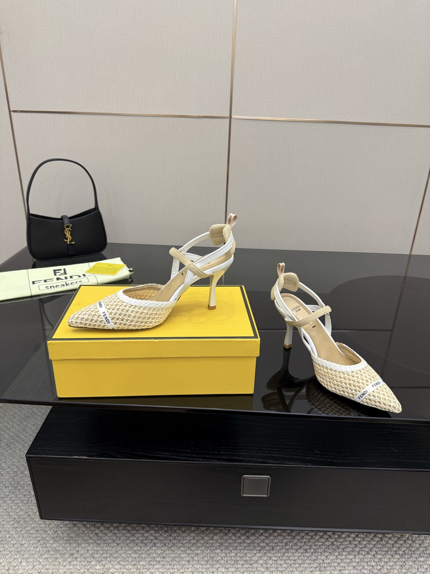 Fendi Colibrus Shoes: Italian Hummingbird Style with High-Tech Details - 图片 4