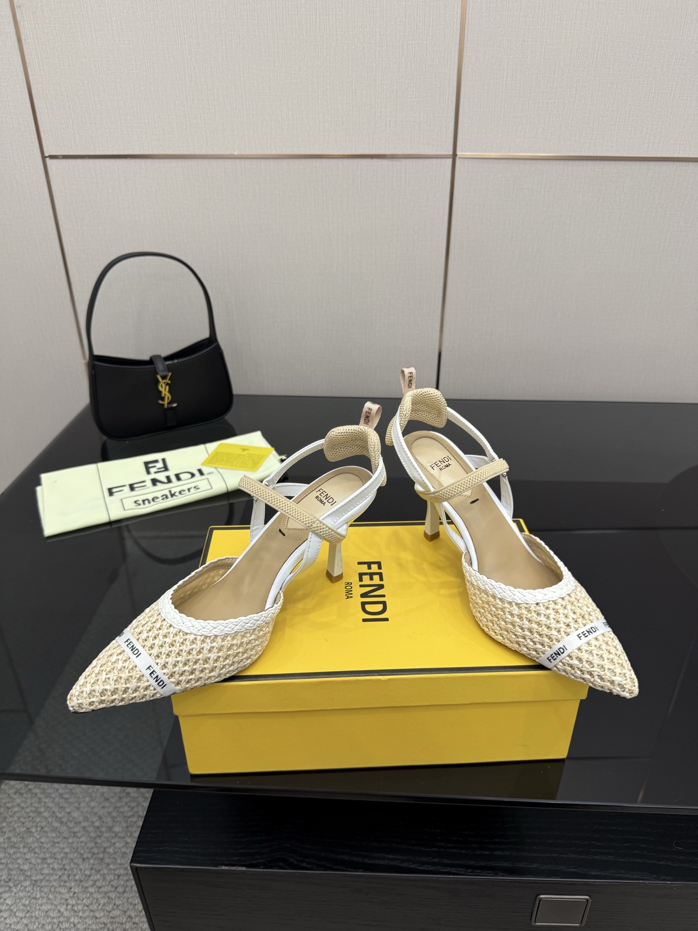 Fendi Colibrus Shoes: Italian Hummingbird Style with High-Tech Details - 图片 2