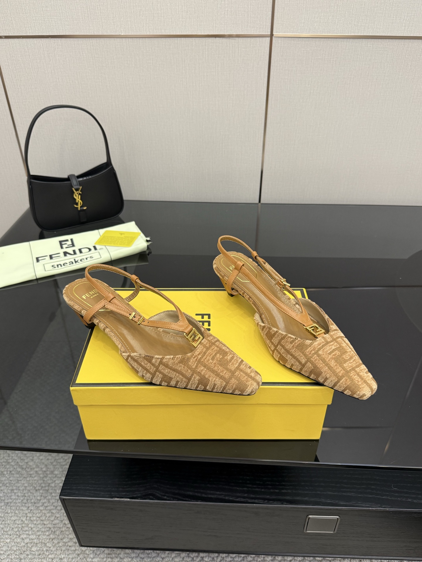 FENDI Heel-Shoes: Freddy Fold’s Side of Schinel with Unique Design