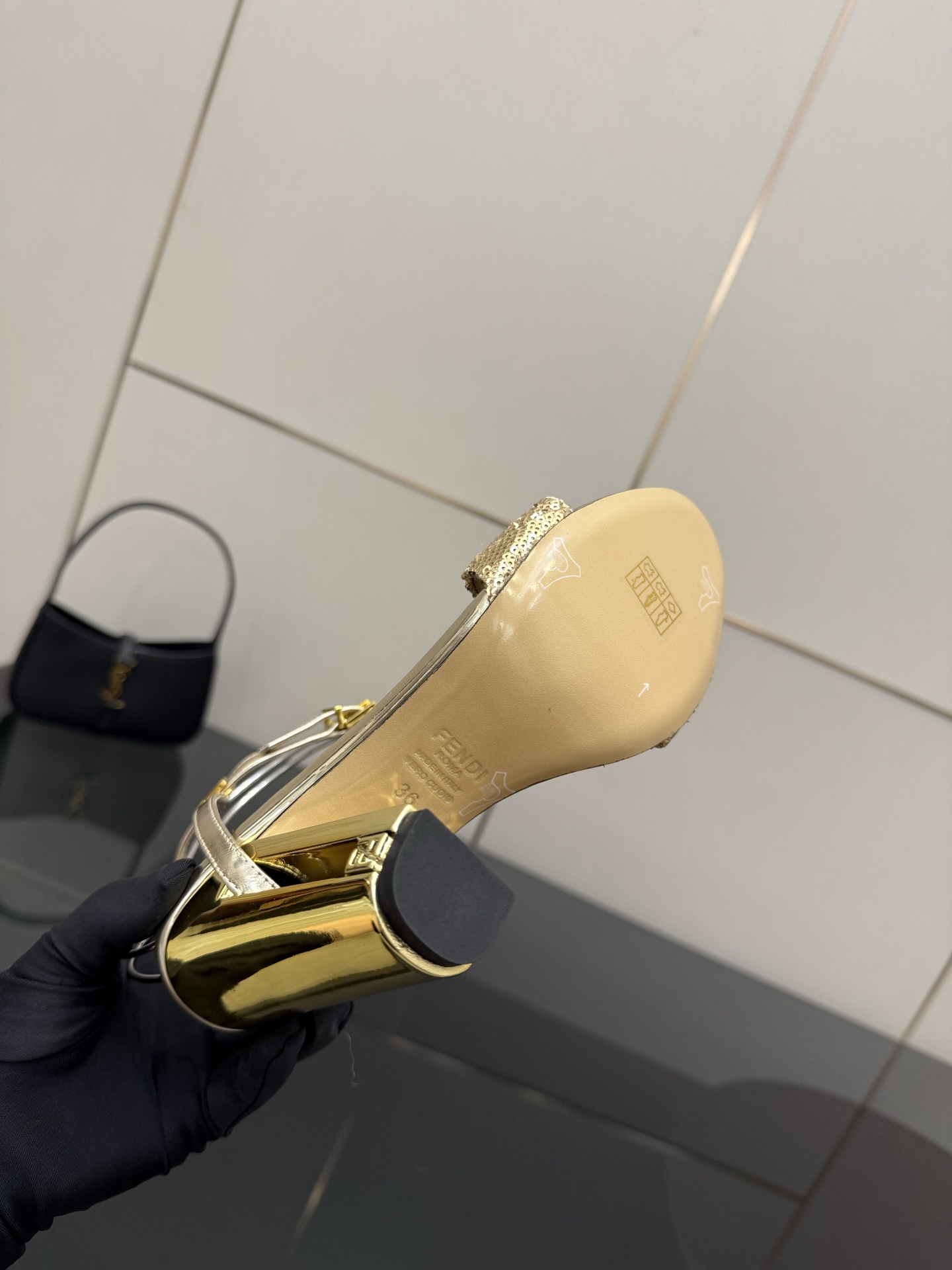 FENDI Delfina High Heels with FF Embroidery and Metal Straps - 图片 8