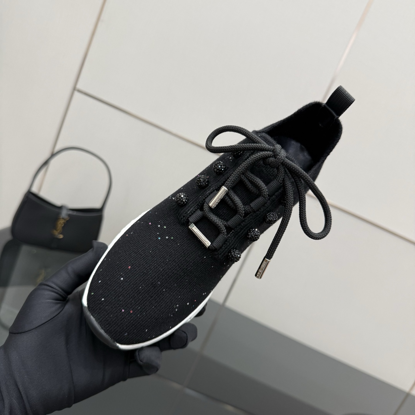 Exclusive Fur-Lined Leisure Shoes: Linking Reality to the Future with Diversity - 图片 7
