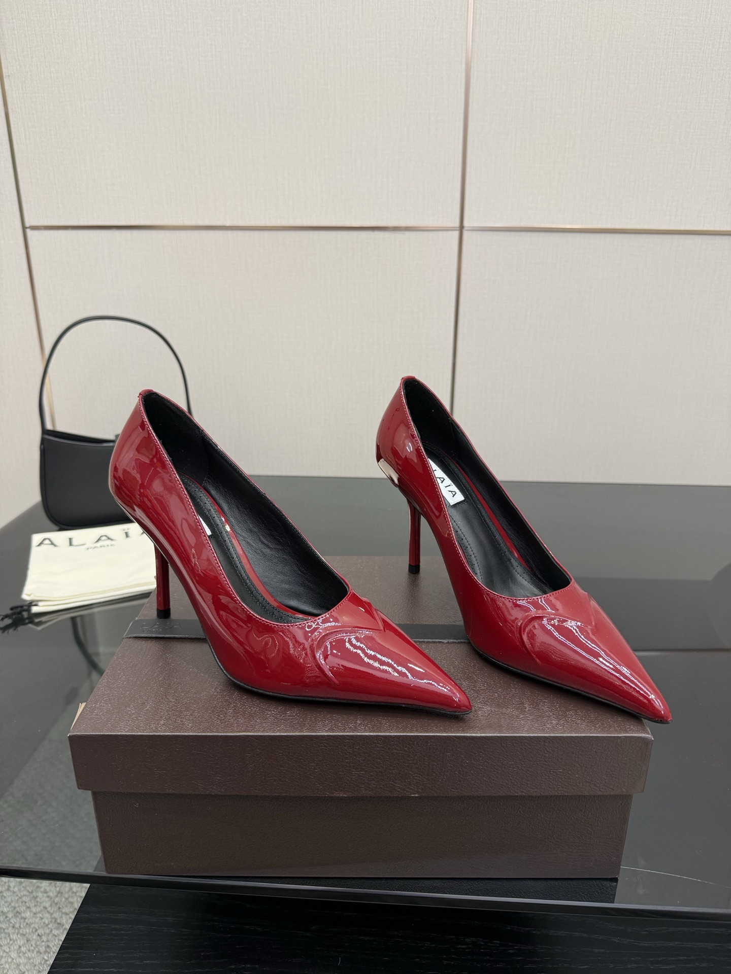 “Alaia 25ss High Heels: Top Quality, Transparent Design, Princess Feel – Silk/Paint, Sheep Skin, 9cm High”