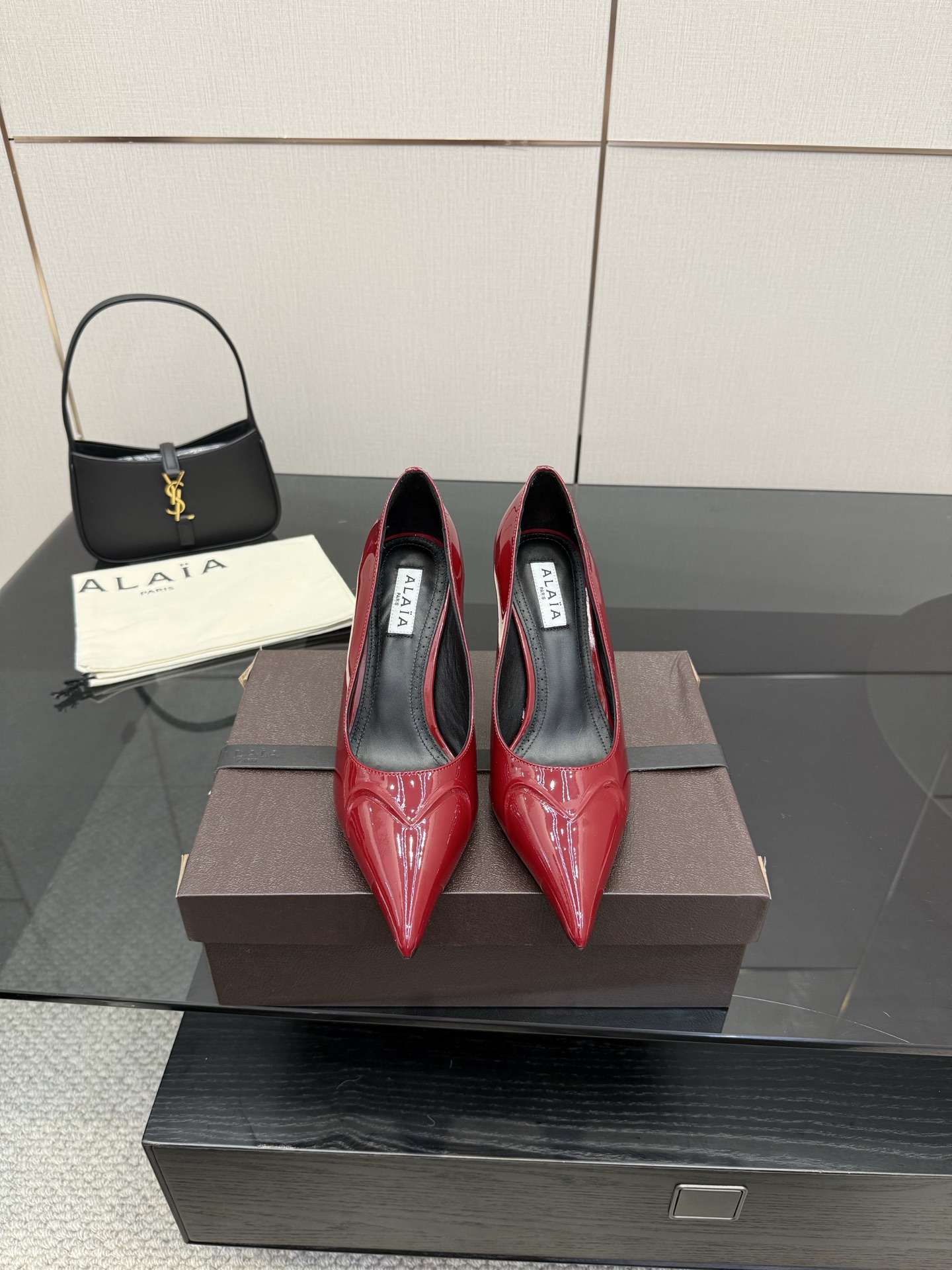 “Alaia 25ss High Heels: Top Quality, Transparent Design, Princess Feel – Silk/Paint, Sheep Skin, 9cm High” - 图片 9