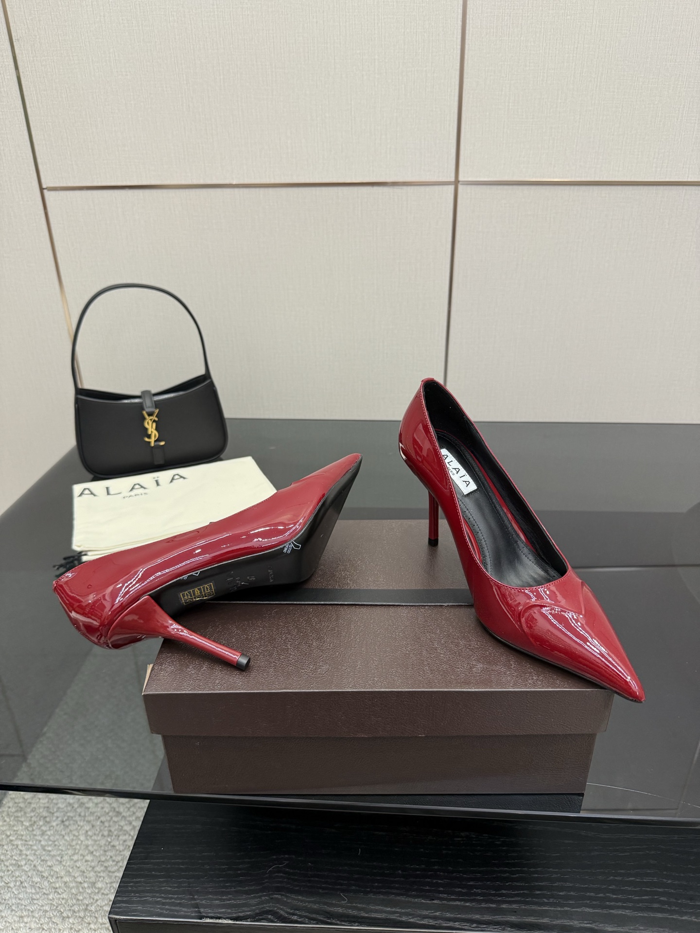 “Alaia 25ss High Heels: Top Quality, Transparent Design, Princess Feel – Silk/Paint, Sheep Skin, 9cm High” - 图片 4