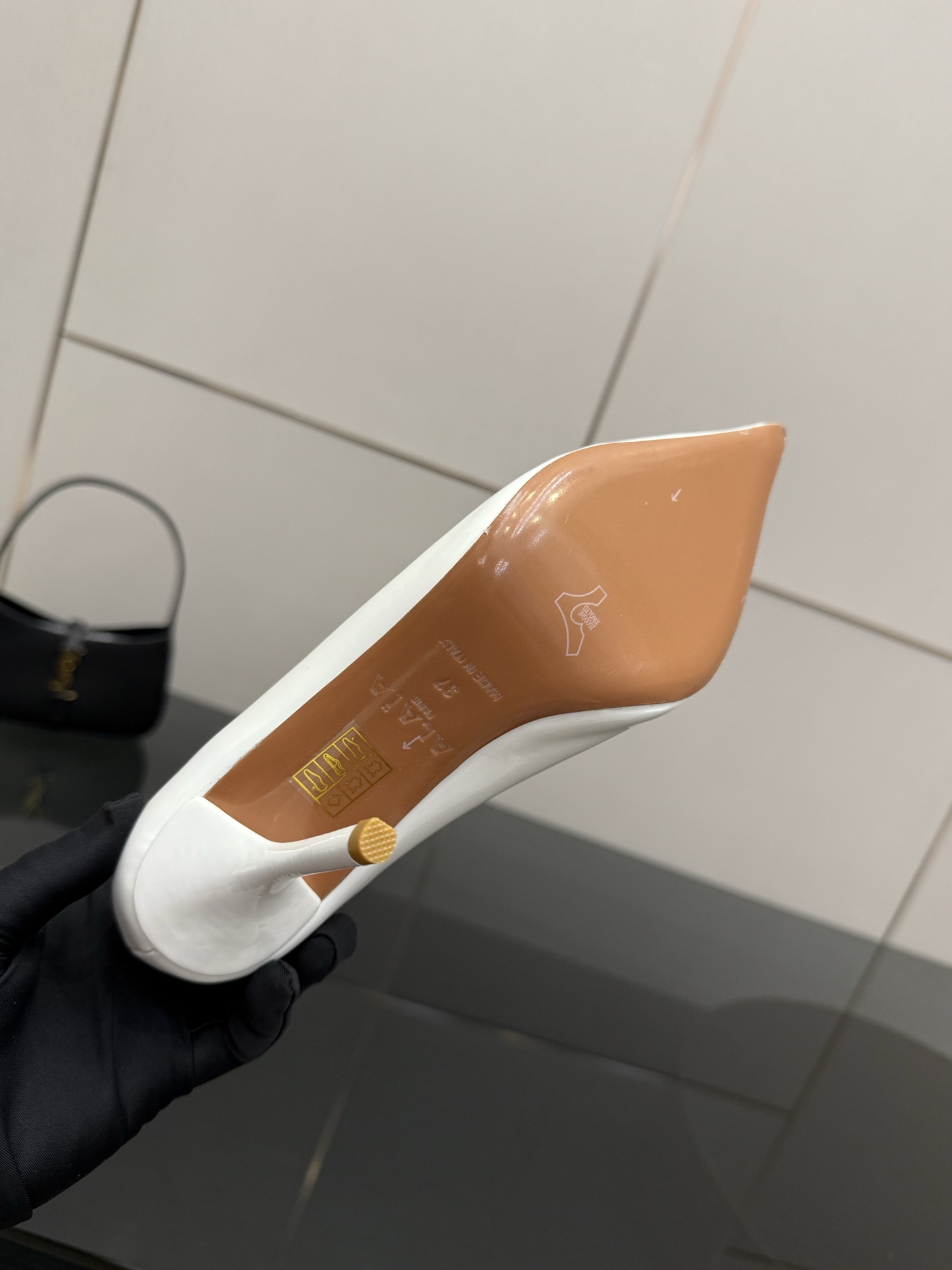“Alaia 25ss High Heels: Top Quality, Transparent Design, and Princess-like Comfort for Every Woman” - 图片 8