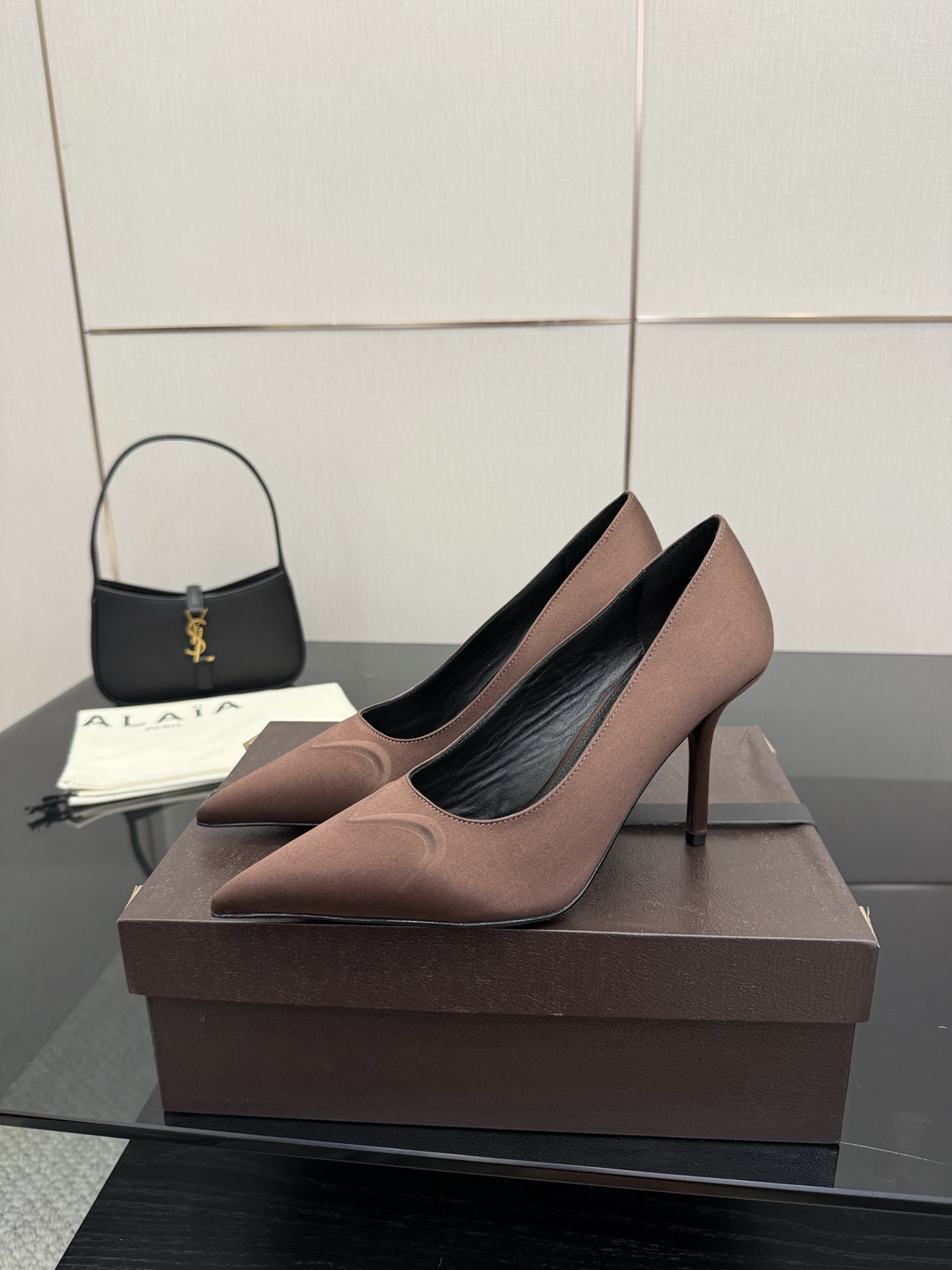 Alai 25ss Transparent High Heels: Quality Design for Women, Silk/Paint Materials, 9cm High - 图片 3