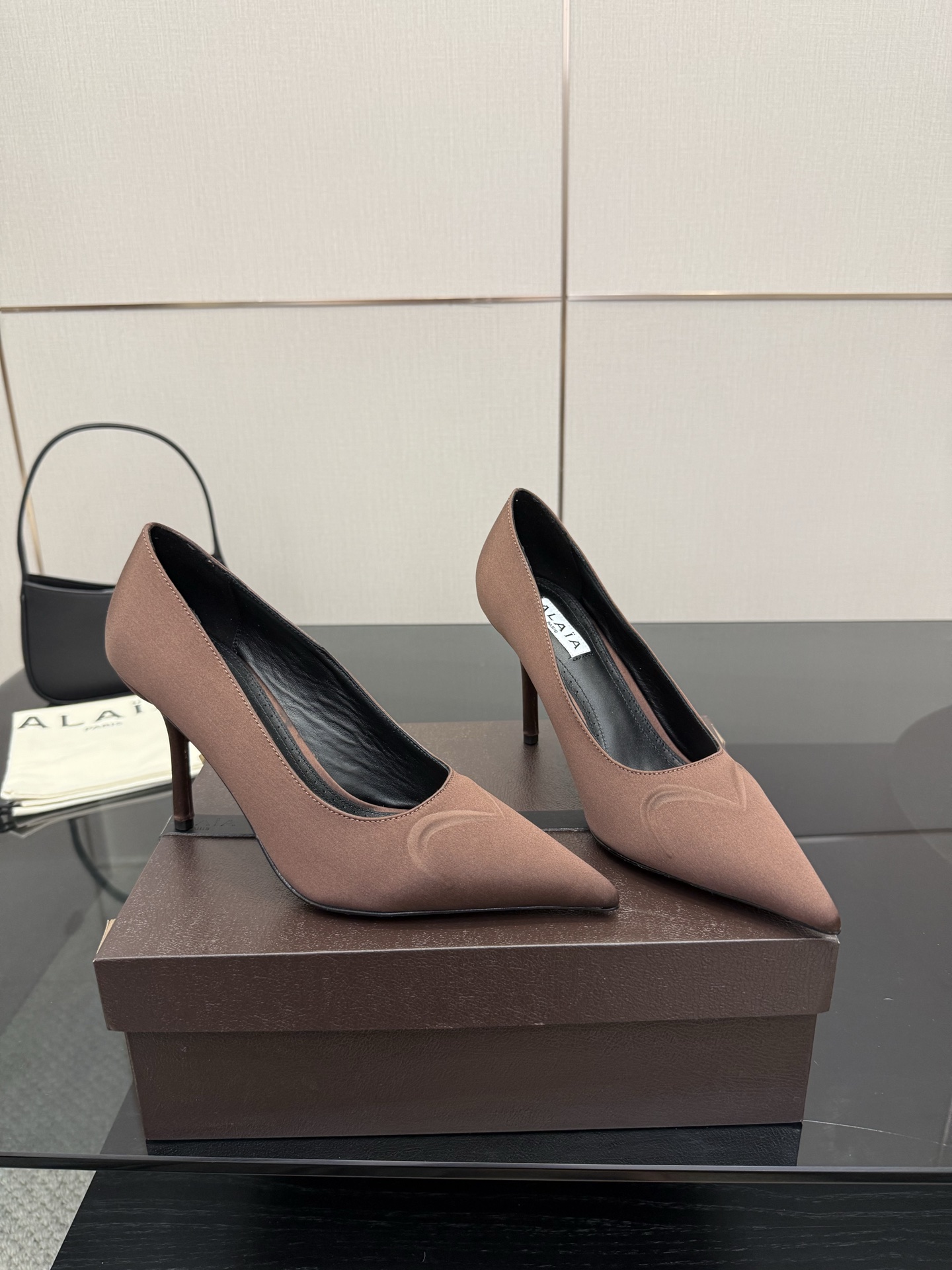 Alai 25ss Transparent High Heels: Quality Design for Women, Silk/Paint Materials, 9cm High - 图片 1