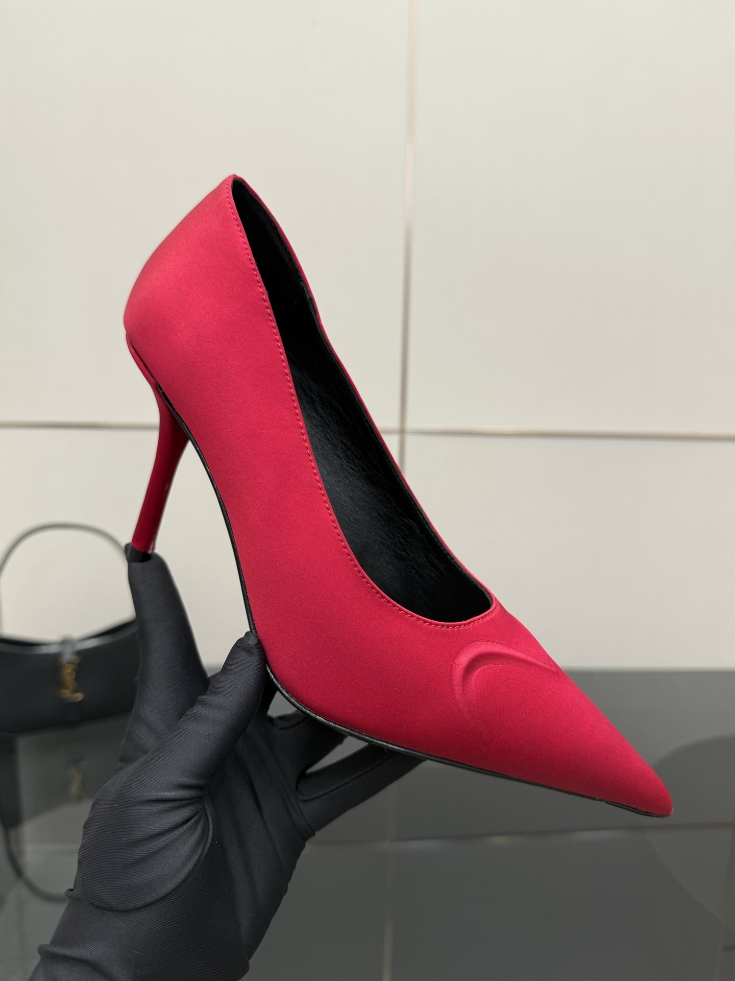 “Alaia High Heels: Top Quality, Transparent Design, 9cm High, Silk/Paint Materials, Sheep Skin Inside, Sizes 35-39” - 图片 6