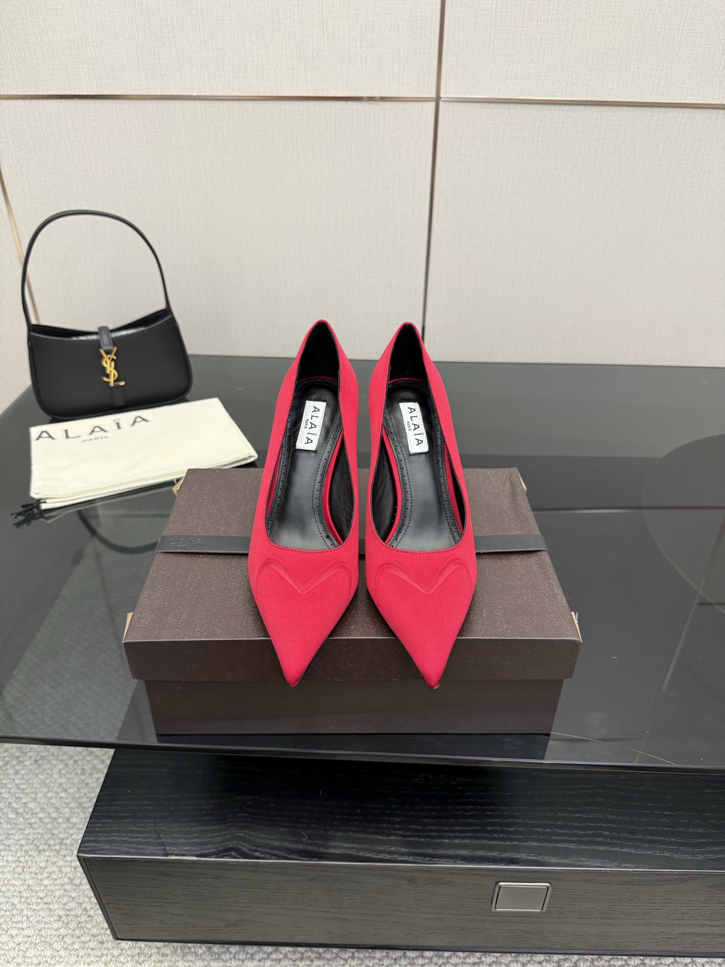 “Alaia High Heels: Top Quality, Transparent Design, 9cm High, Silk/Paint Materials, Sheep Skin Inside, Sizes 35-39” - 图片 9