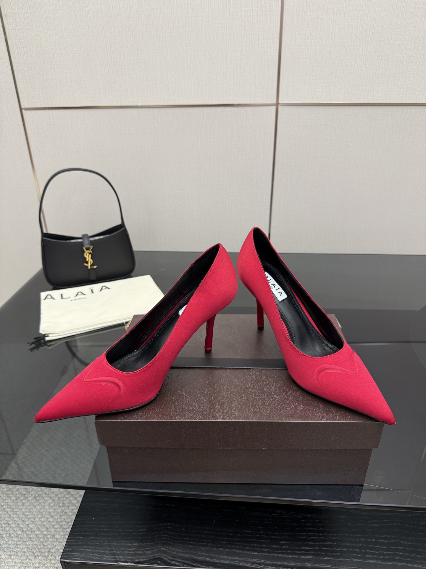 “Alaia High Heels: Top Quality, Transparent Design, 9cm High, Silk/Paint Materials, Sheep Skin Inside, Sizes 35-39” - 图片 2