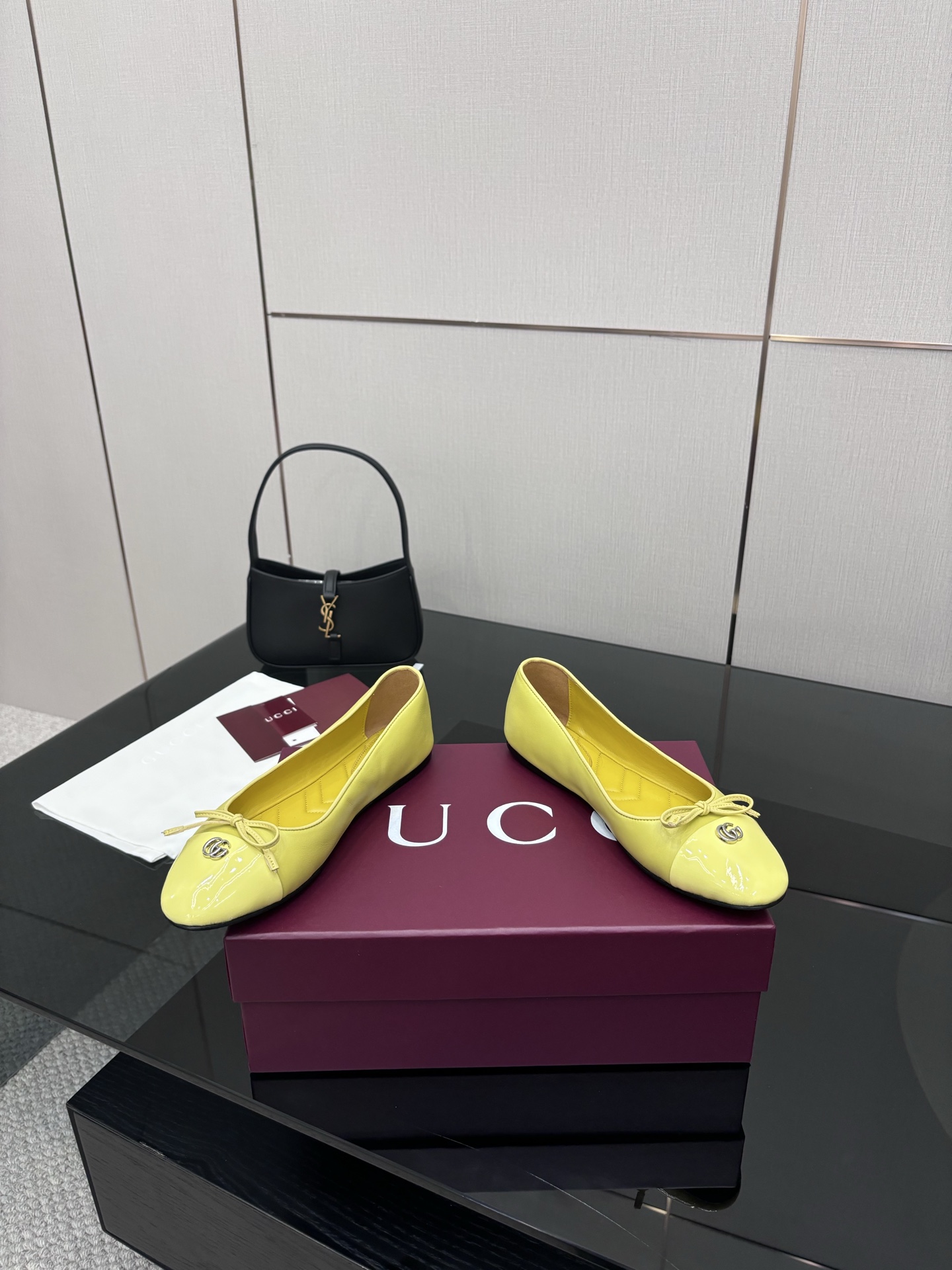 “GUCCI 25-Stamped Ballet Shoes: Features and Materials Overview” - 图片 2