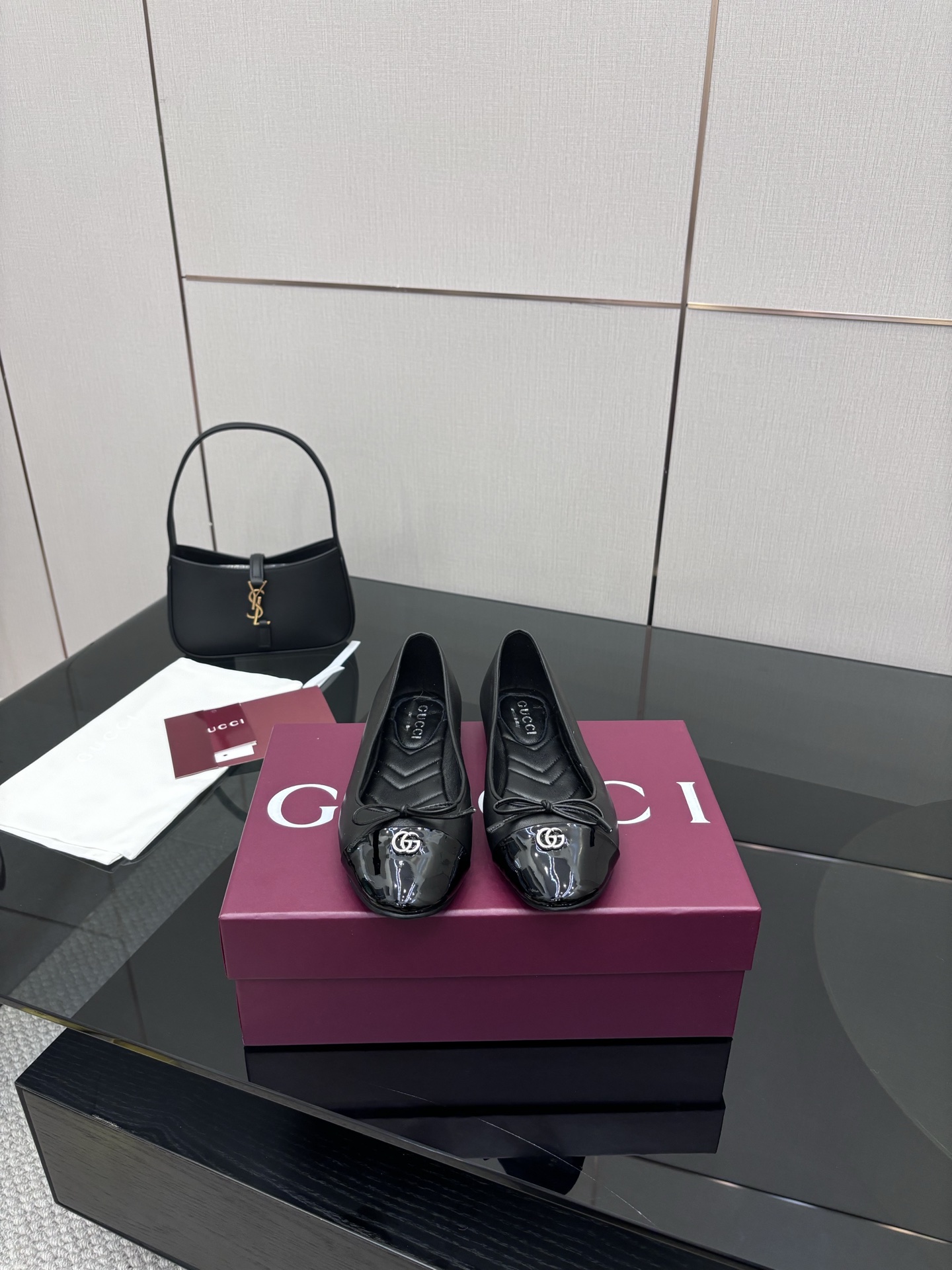“GUCCI 25-Stamped Ballet Shoes: Custom Design, Premium Materials, and Popular Single Item for Ballerinas”
