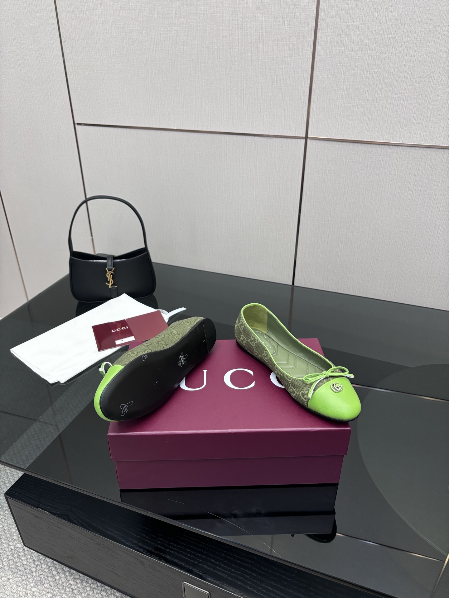 Gucci 25-Stamped Ballet Shoes: Design, Materials, and Market Impact - 图片 9