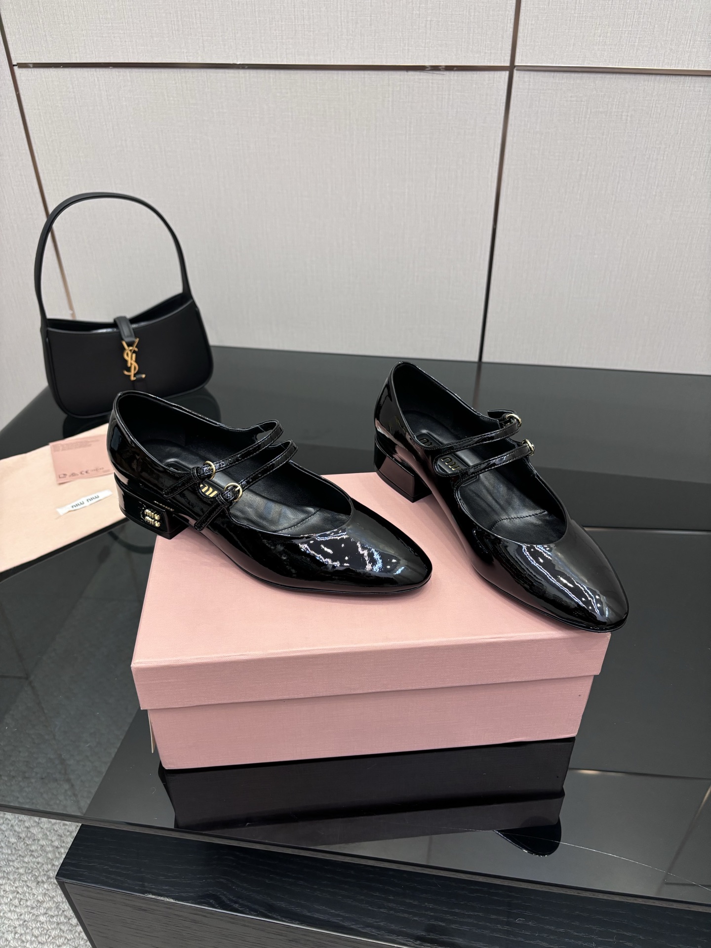 “MIU MIU 25 Fall Winter Zhang Hot Zhang Won-Ying Shoes Collection Review” - 图片 2