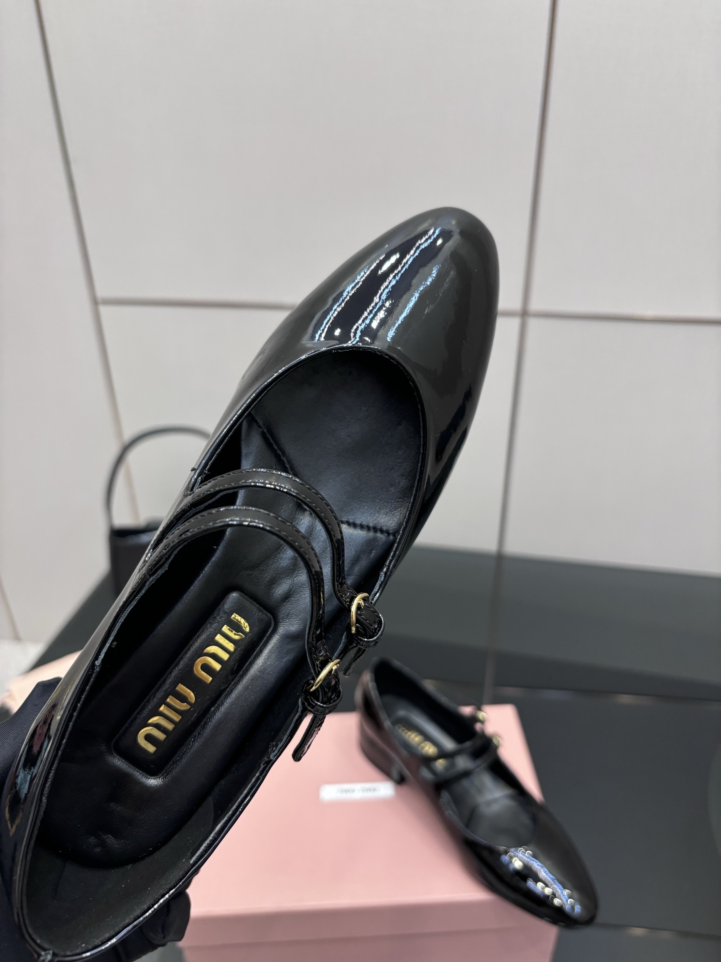 “MIU MIU 25 Fall Winter Zhang Hot Zhang Won-Ying Shoes Collection Review” - 图片 8