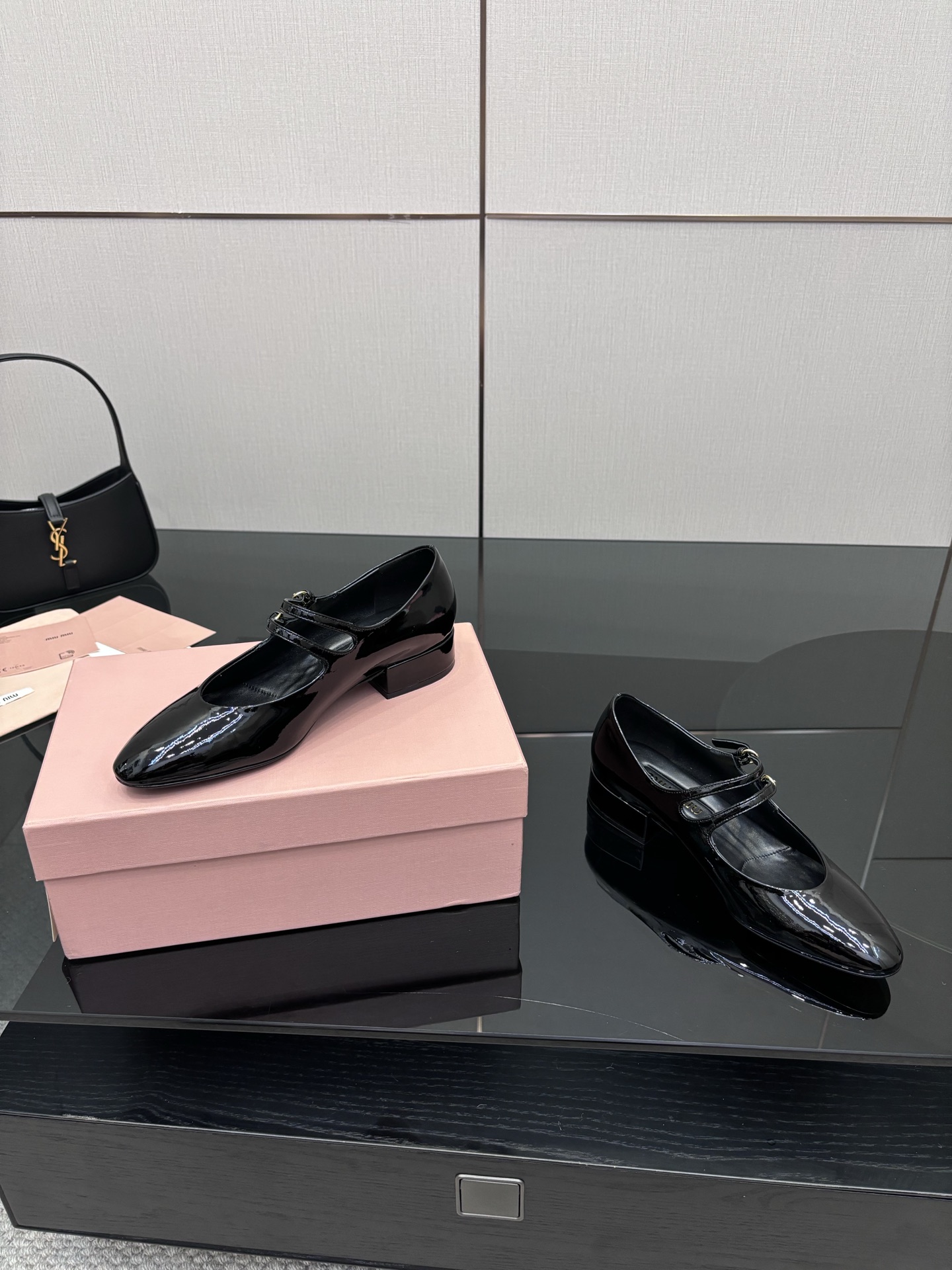 “MIU MIU 25 Fall Winter Zhang Hot Zhang Won-Ying Shoes Collection Review” - 图片 5