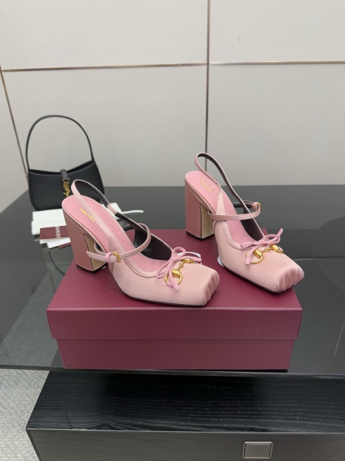 Gucci Pink Horsebit Heeled Slingback Ballet Pumps - Classic Elegance 23 Gucci Pink Horsebit Heeled Slingback Ballet Pumps - Classic Elegance