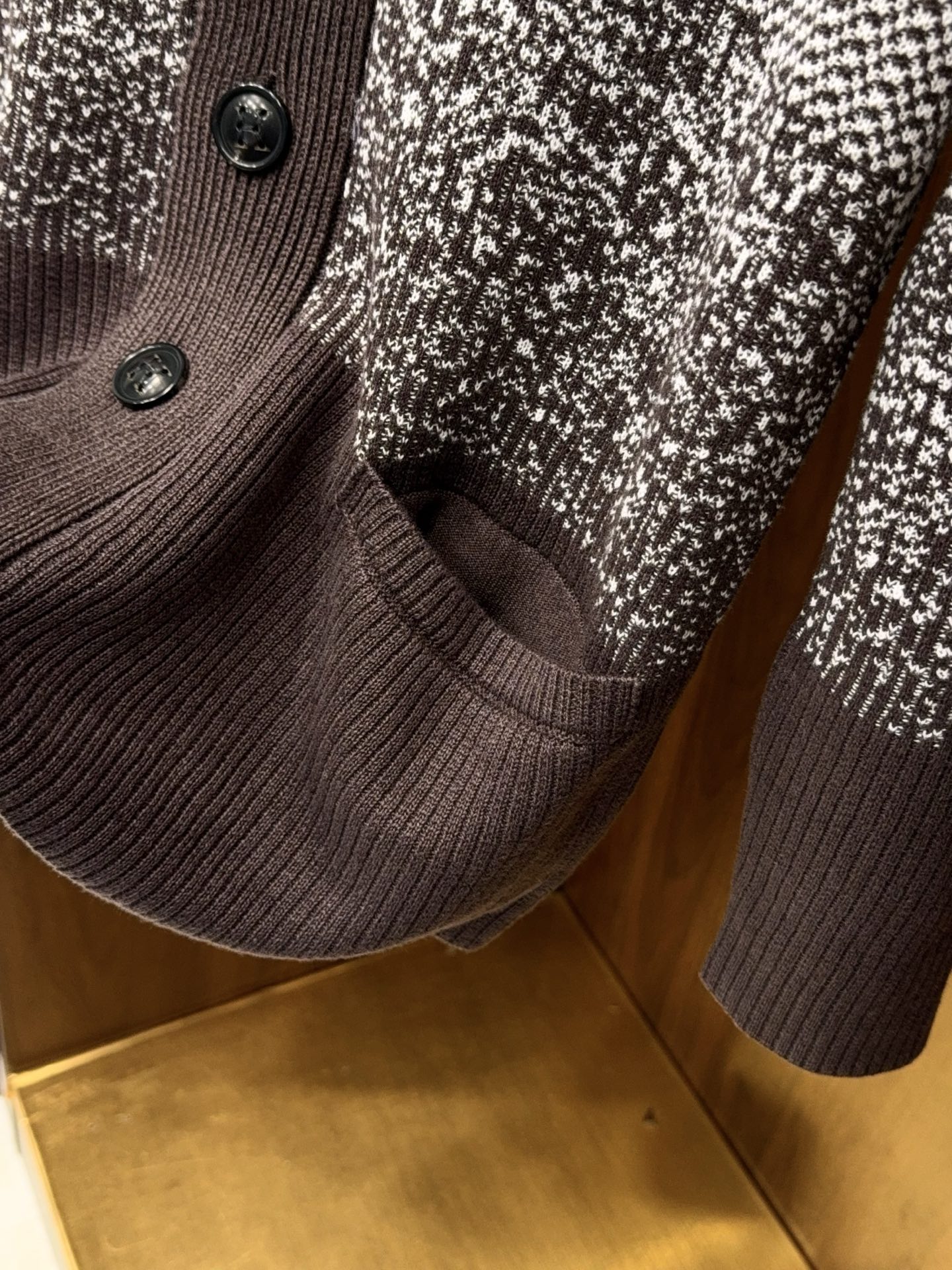 海浪与天空交织！青果领设计师款K家独特牛角扣甄选优质棉麻纱线针织开衫外男士青果领棉麻针织开衫｜把海浪与天