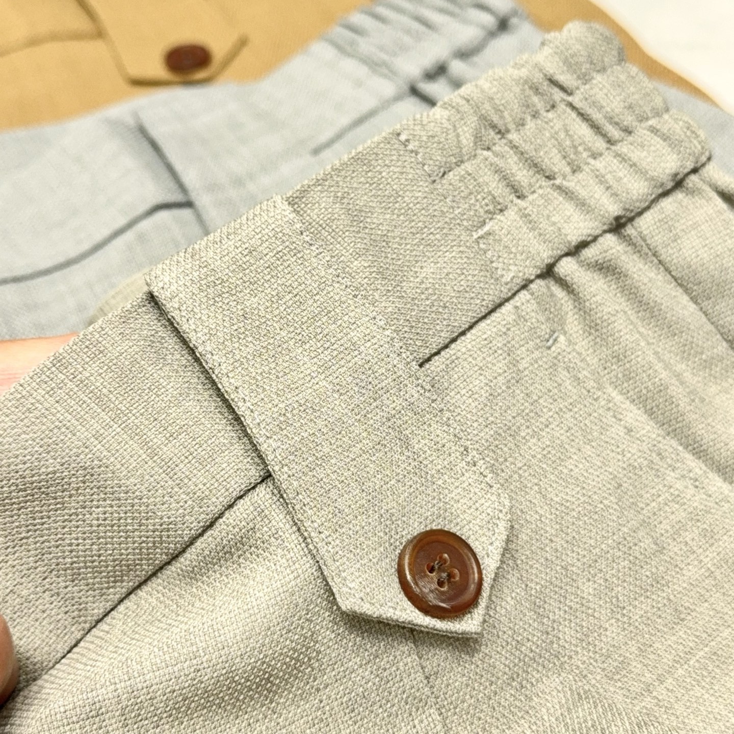 lP🆕家甄选JPN进口面料！含醋酸桑蚕丝纤维匠心打造独特腰头设计微阔舒适透气版型休闲长裤男士lP🆕家醋酸