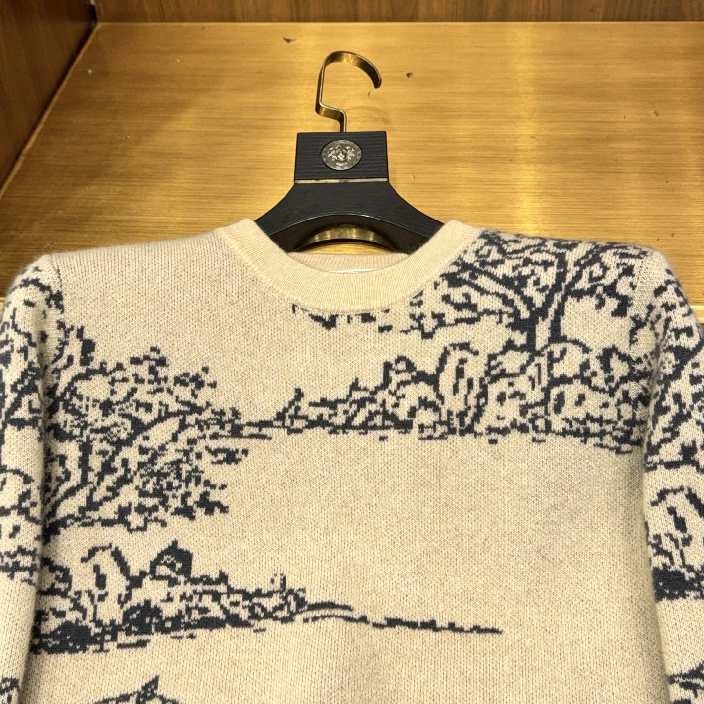 久等了H家提花花豹图案！甄选优质天然细腻柔软100%羊绒纱线时尚花形圆领羊绒奢藏级花豹羊绒衫，H家提花工