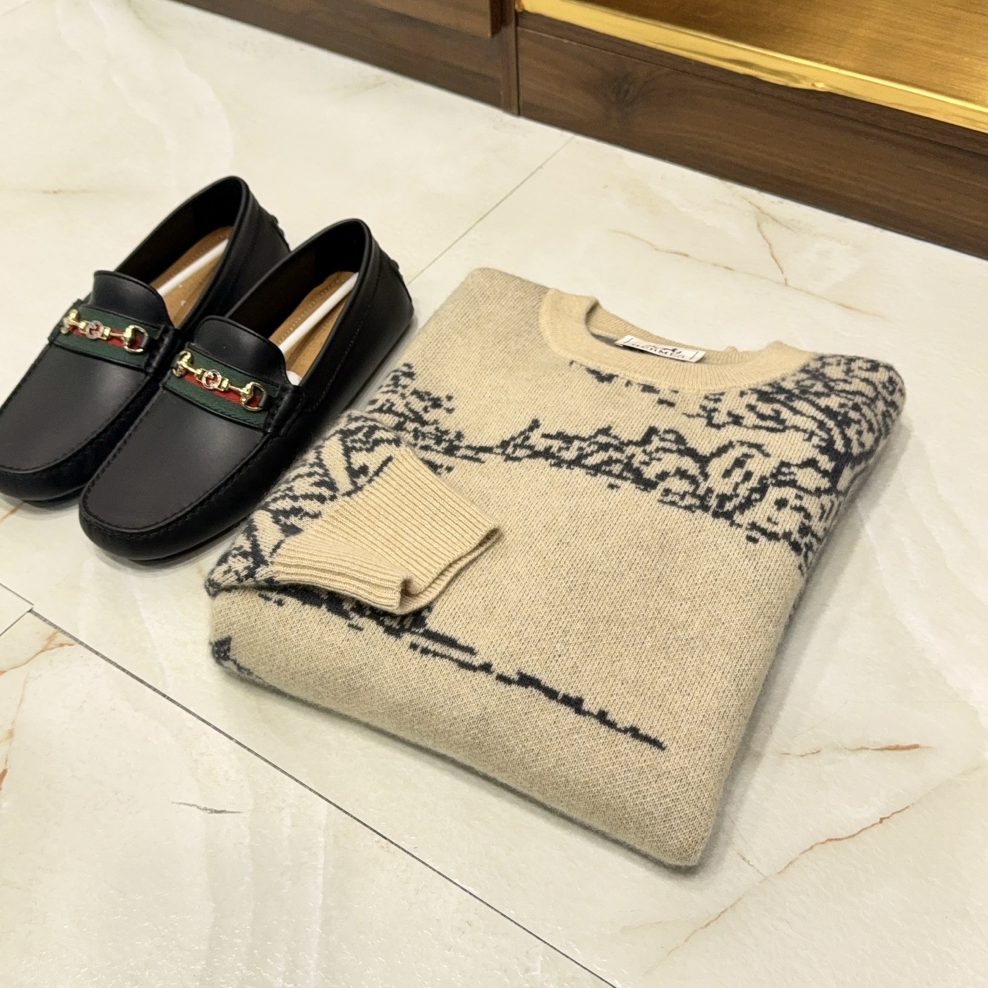 久等了H家提花花豹图案！甄选优质天然细腻柔软100%羊绒纱线时尚花形圆领羊绒奢藏级花豹羊绒衫，H家提花工