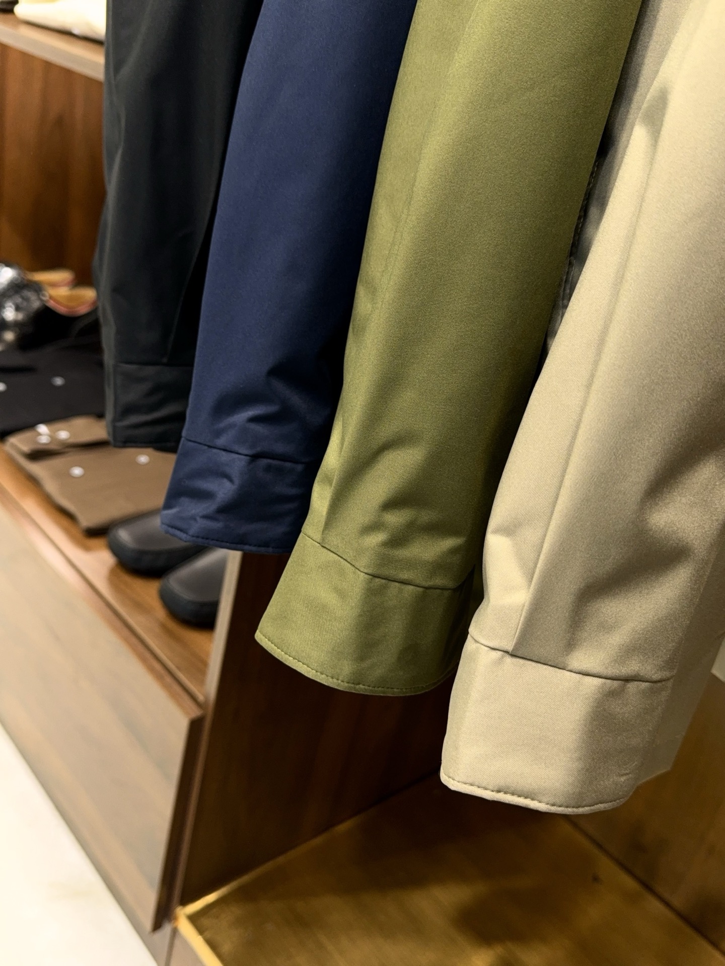 奢品缔造！大腕都爱的通勤款隐藏帽工装四口袋设计可收腰防风中长款风衣式夹克外套奢品通勤夹克，大腕私藏的隐藏