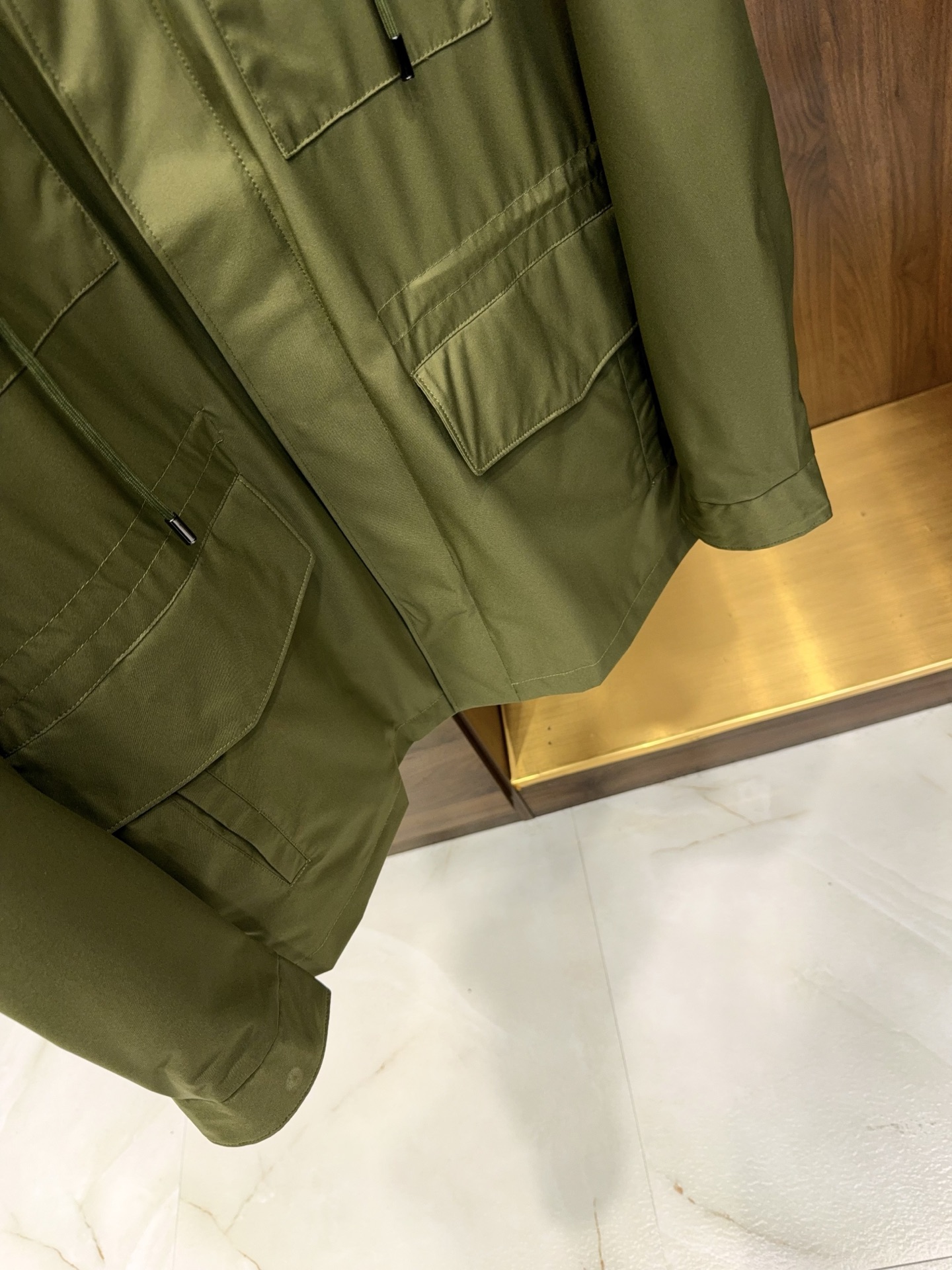 奢品缔造！大腕都爱的通勤款隐藏帽工装四口袋设计可收腰防风中长款风衣式夹克外套奢品通勤夹克，大腕私藏的隐藏