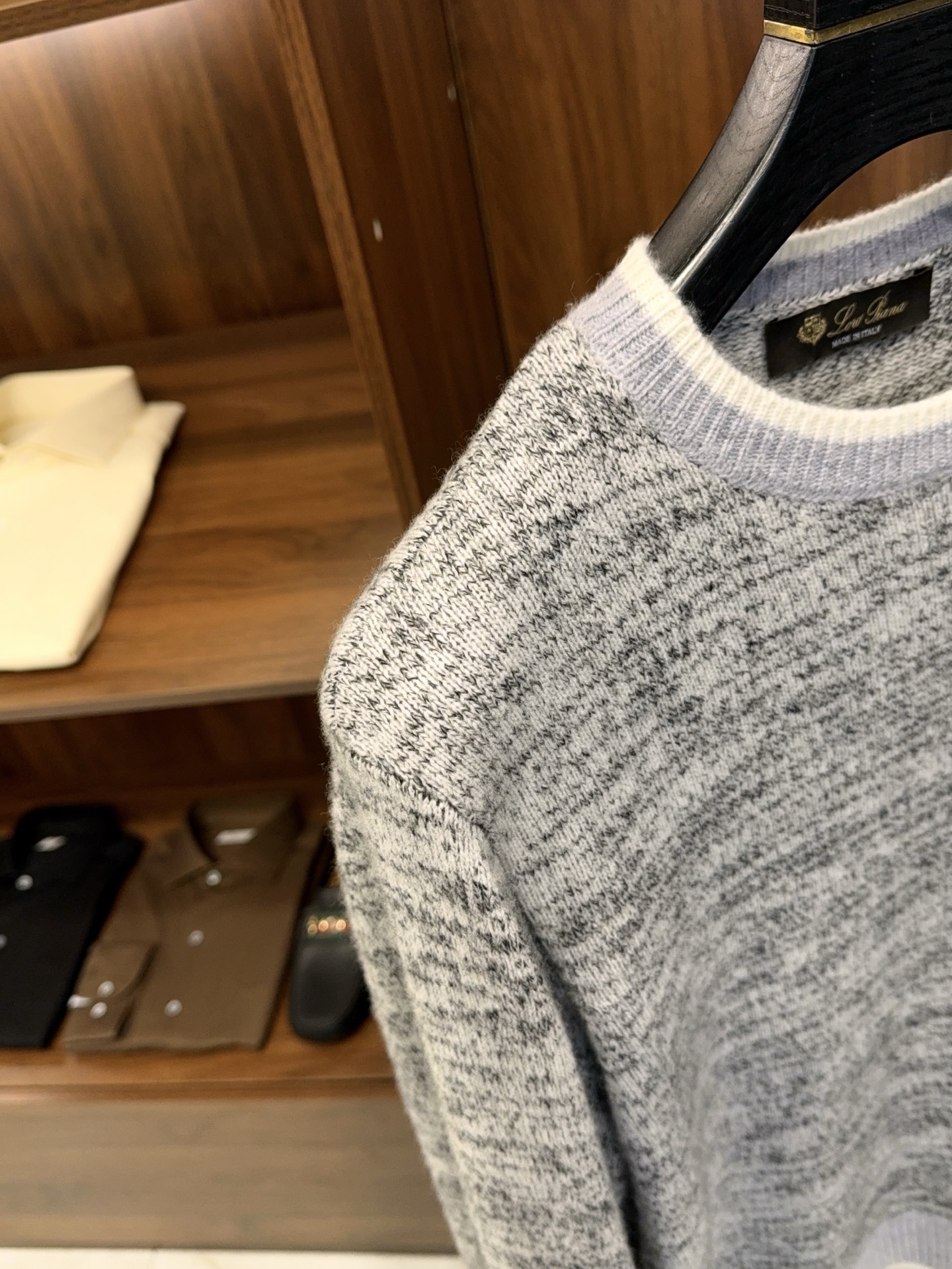 减龄撞色螺口！lP🆕家色织花纱工艺甄选黄金比例含35%羊绒65%羊毛精纺纱线圆领羊绒衫奢级减龄款！lP🆕