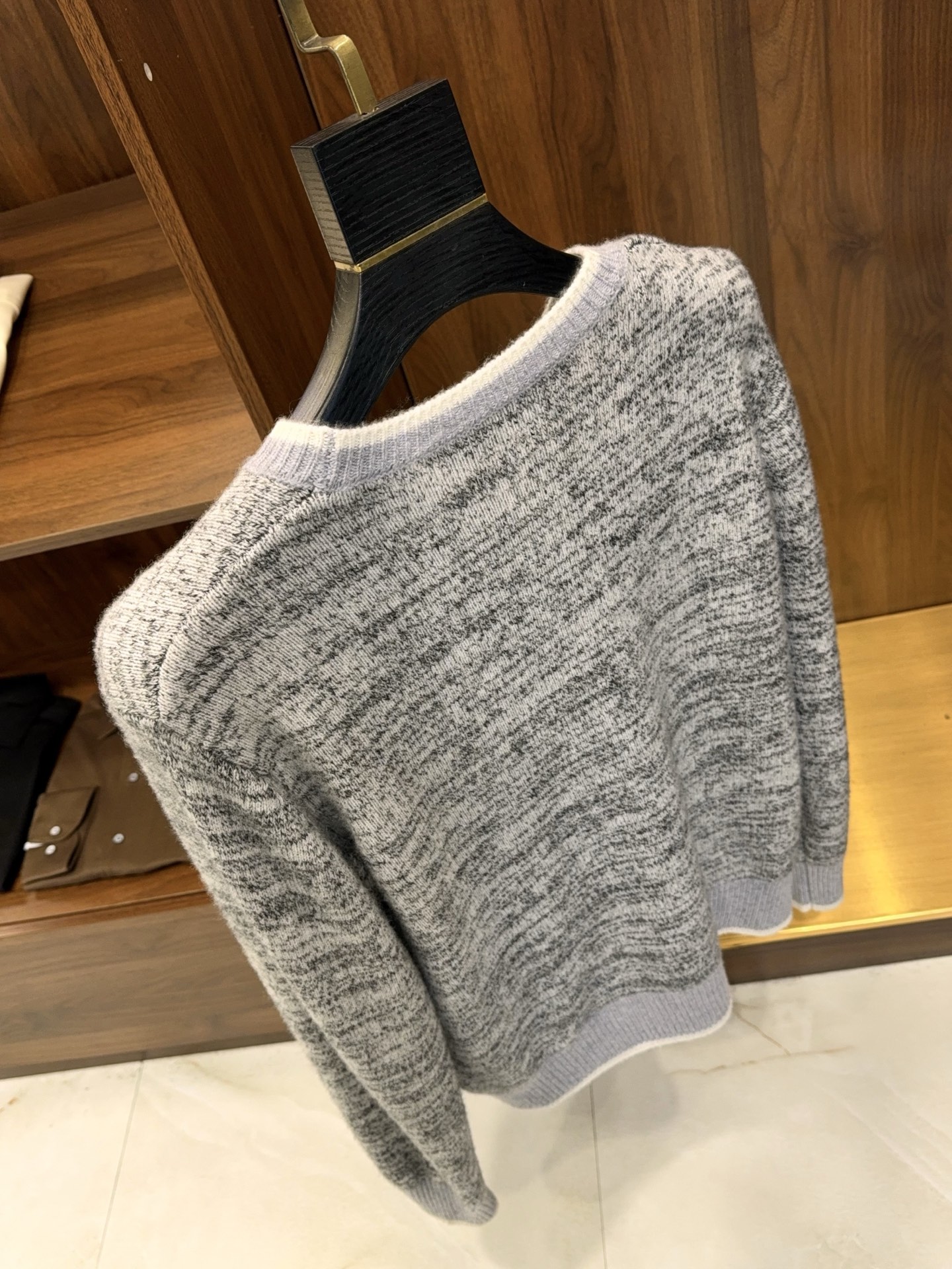 减龄撞色螺口！lP🆕家色织花纱工艺甄选黄金比例含35%羊绒65%羊毛精纺纱线圆领羊绒衫奢级减龄款！lP🆕