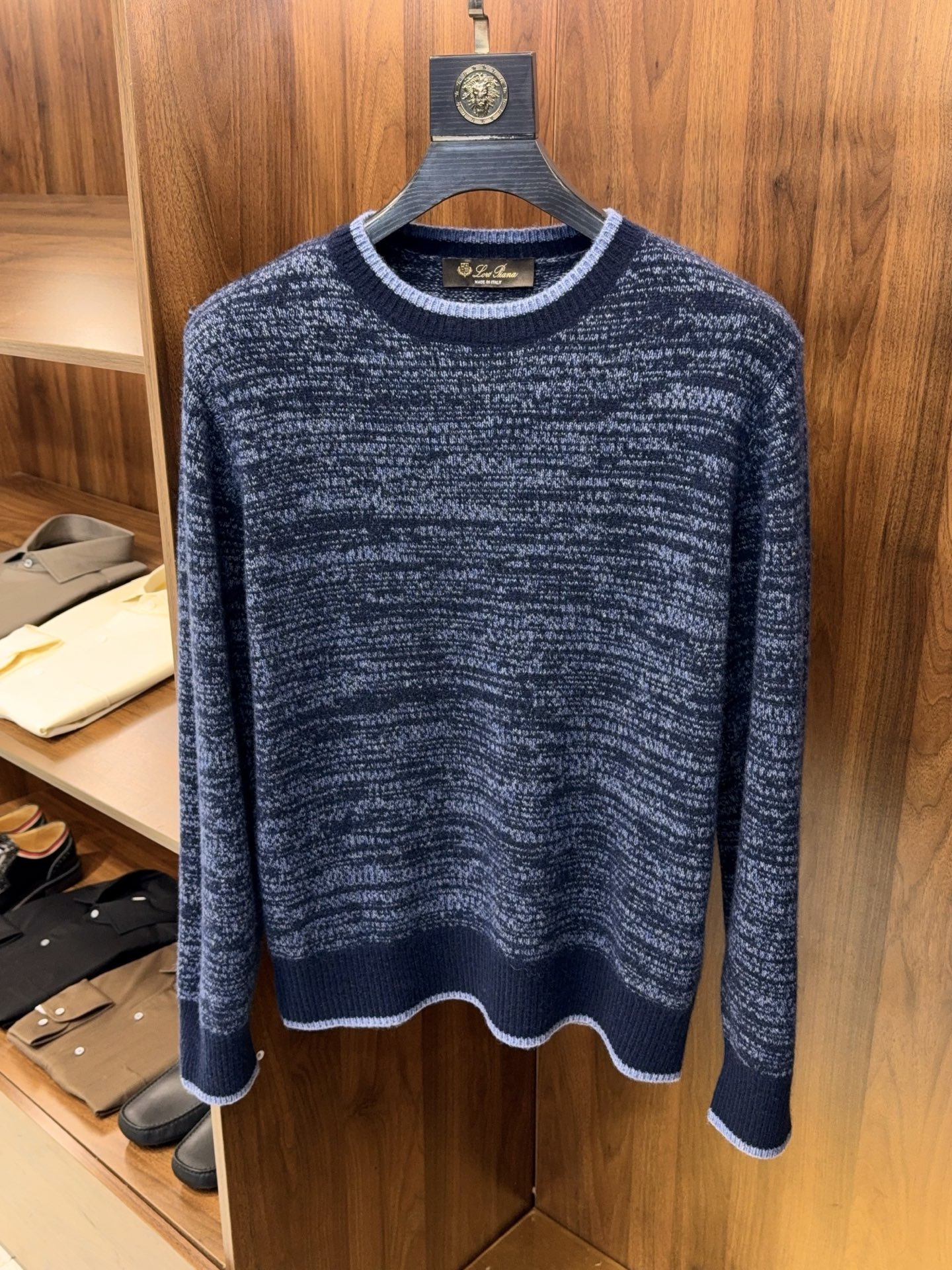 减龄撞色螺口！lP🆕家色织花纱工艺甄选黄金比例含35%羊绒65%羊毛精纺纱线圆领羊绒衫奢级减龄款！lP🆕