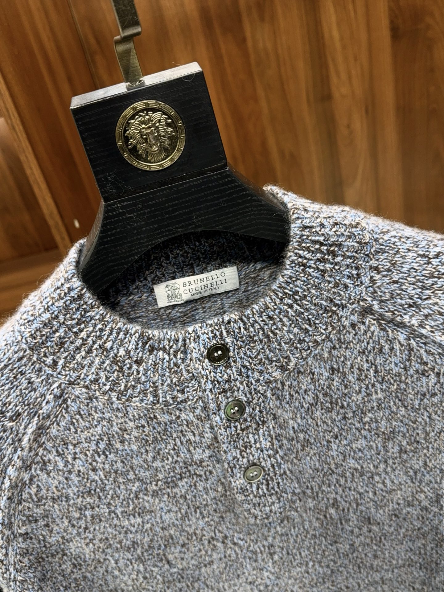 时尚精品！特织三色混纱花纱含35%羊绒65%羊毛精纺纱线马鞍肩立领设计拼接小羊皮羊绒衫奢华混纺羊绒衫，特