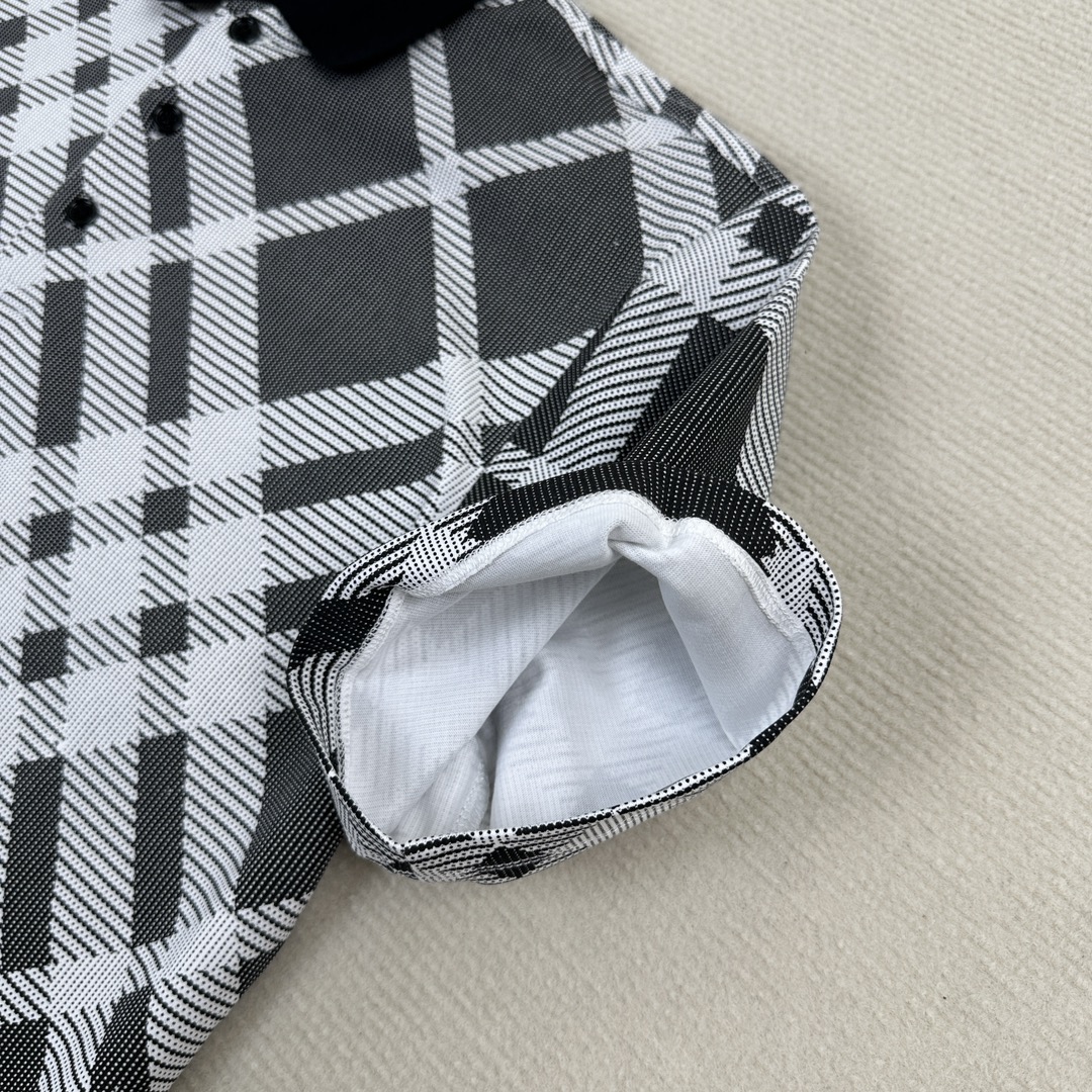 Burberry Men's Black & White Check Print Short Sleeve Polo Shirt 4 i1713853475 2581 5