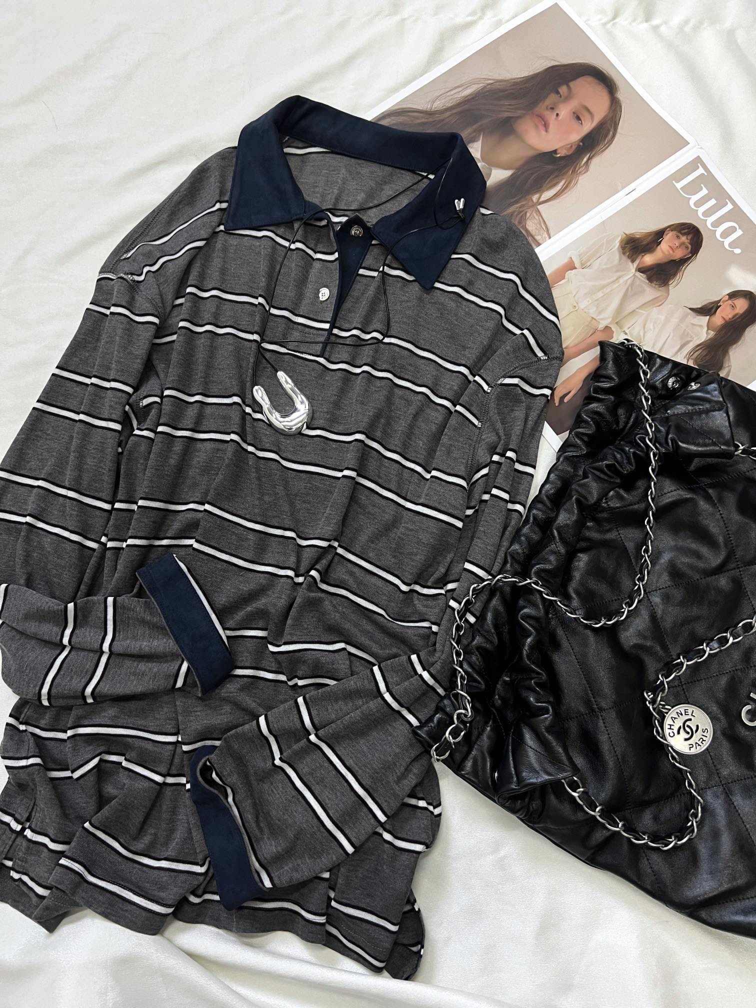 NO:314741,Autumn Refreshing Mask-level Contrast Polo Shirt Lazy Retro Fashionable. The Tiansi wool fabric feels huge and soft and delicate, like the texture of 