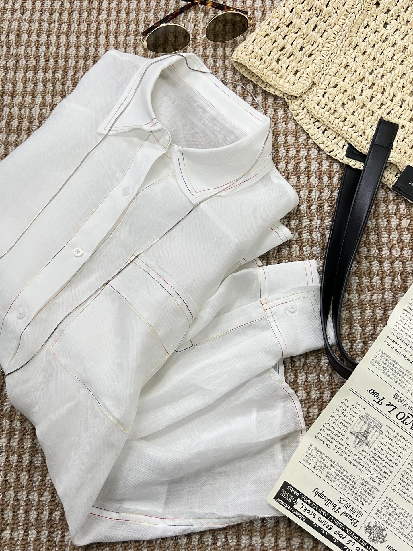 NO:307063,New product sharing [HEMP | Handmade bright-line lazy shirt] weaving of hemp!  The ivory white texture flows into the sunlight layer, and the bright edges of the color lines are like brushes to outline the outline of the shirt. The breasted neckline and cuffs are hidden in the hand-made temperature or layered can easily lock in the chic formula. The heavy hemp, ultra-thin fabric, creates a slightly transparent feeling, which is exactly the advanced solution to the capsule wardrobe!  sml,shirts,alexander wang19860909新品分享【HEMP|手作明线慵懒衫】汉麻织造！象牙白肌理流转日光层次,彩线明边如画笔勾勒出衬衫轮廓.毛边领口和袖口暗藏手作的温度单穿or叠穿都能轻松锁定松弛感chic公式.重磅汉麻 超薄面料 打造的微透感 恰是胶囊衣橱的高阶解法！ sml,,shirts,alexander wang,Women's clothing