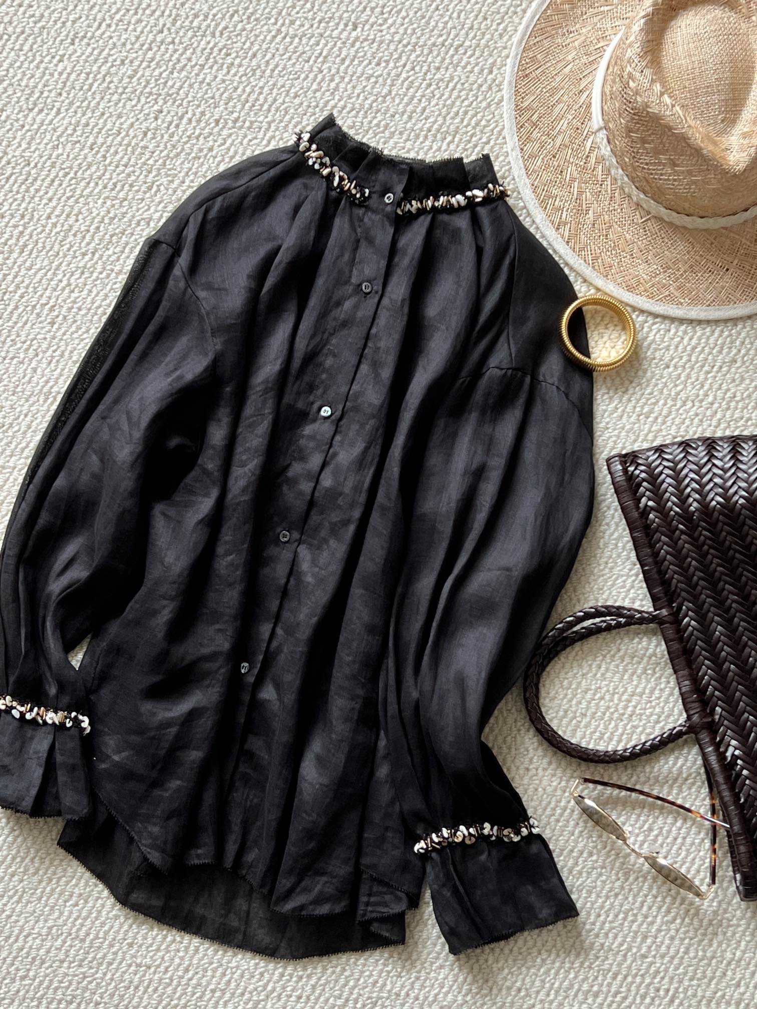 NO:312220,New product sharing [SS25 HEMP | Undercurrent Breathing Shirt] Hemp yarn weaving is ultra-lightly woven, thin and transparent like a cicada wing. The half-high collar pleat shows the romantic and playful meal, and the hand-pinching pleats on the collar and cuffs are adopted. The pleat error of each piece is ≤0.3mm. The collar/cuff hand-made beads are arranged along the bottom of the pleat valley, and the eyes are lit!  The armpit reserve falls on the shoulder slope to achieve the feeling of weightlessness of 