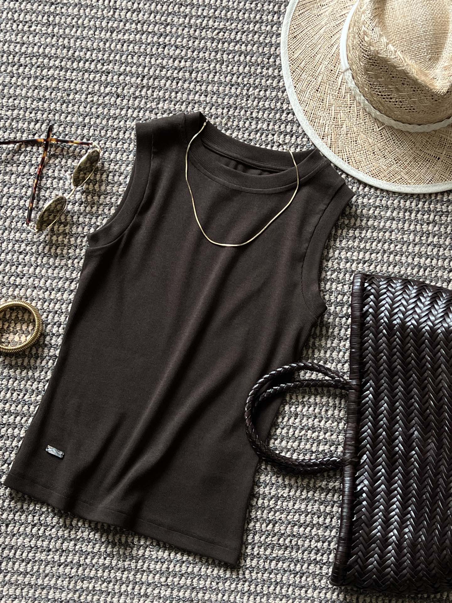 NO:320790,New product sharing [SS25 CORE | versatile advanced vest] micro-elastic cotton weaving earth chromatography, I-beam threaded shoulder strap cutting gold load-bearing ratio, 3D three-dimensional tailoring, slimming index five stars!  92 cotton   8 spandex blend, super stretch rebound rate, slim but not tight, achieving a 